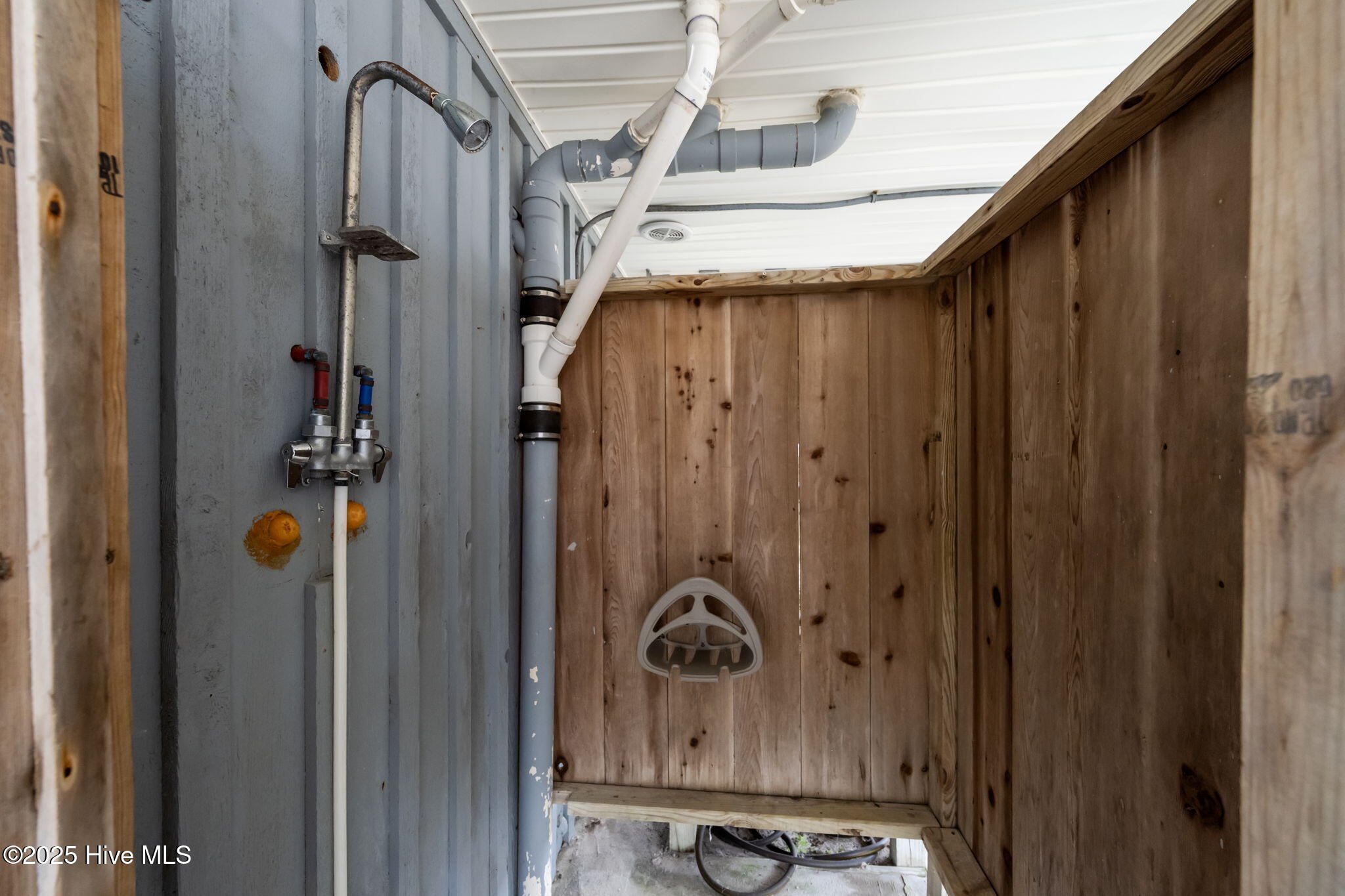 100543608 | Photo 39