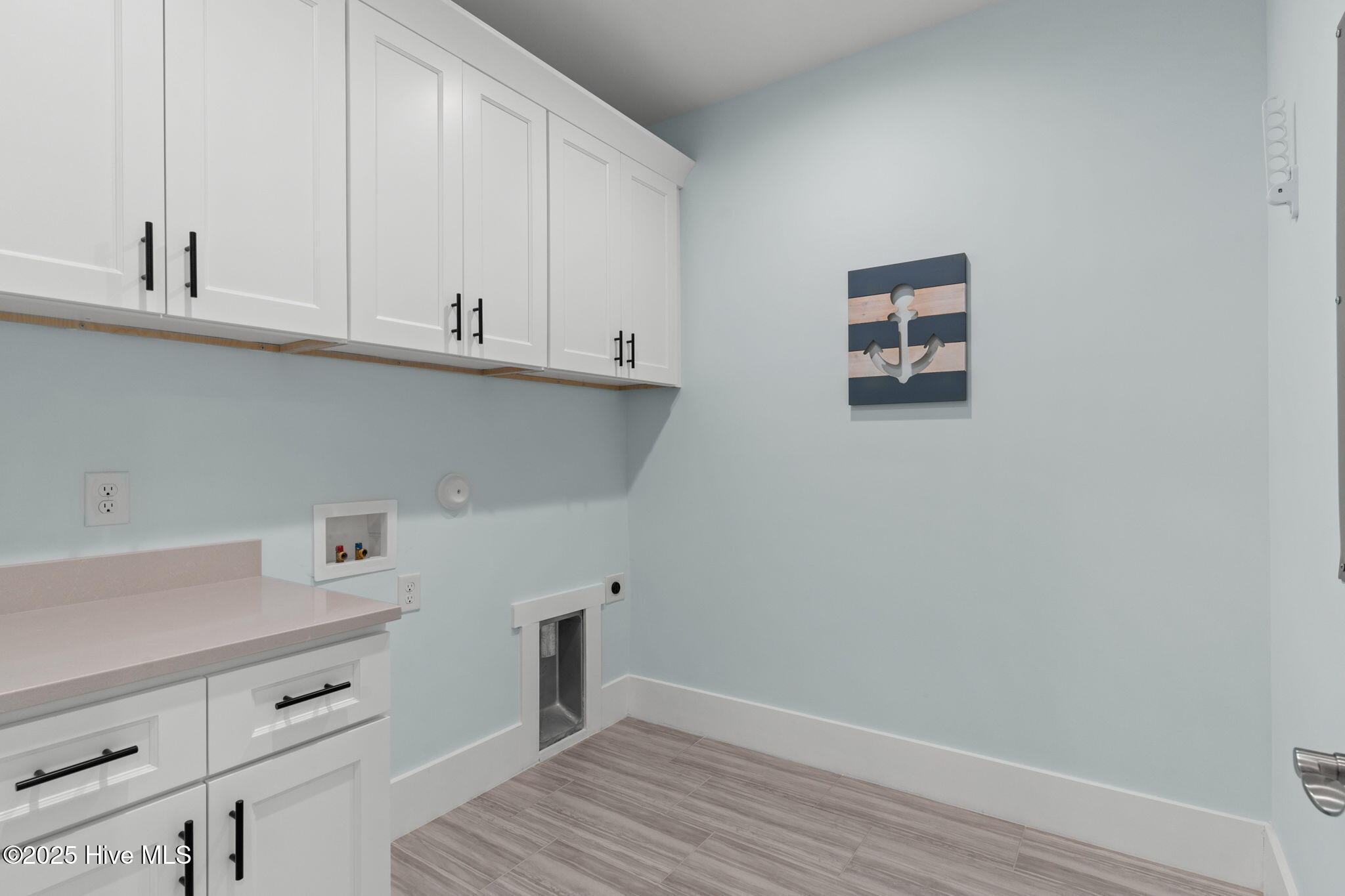 100516887 | Photo 42