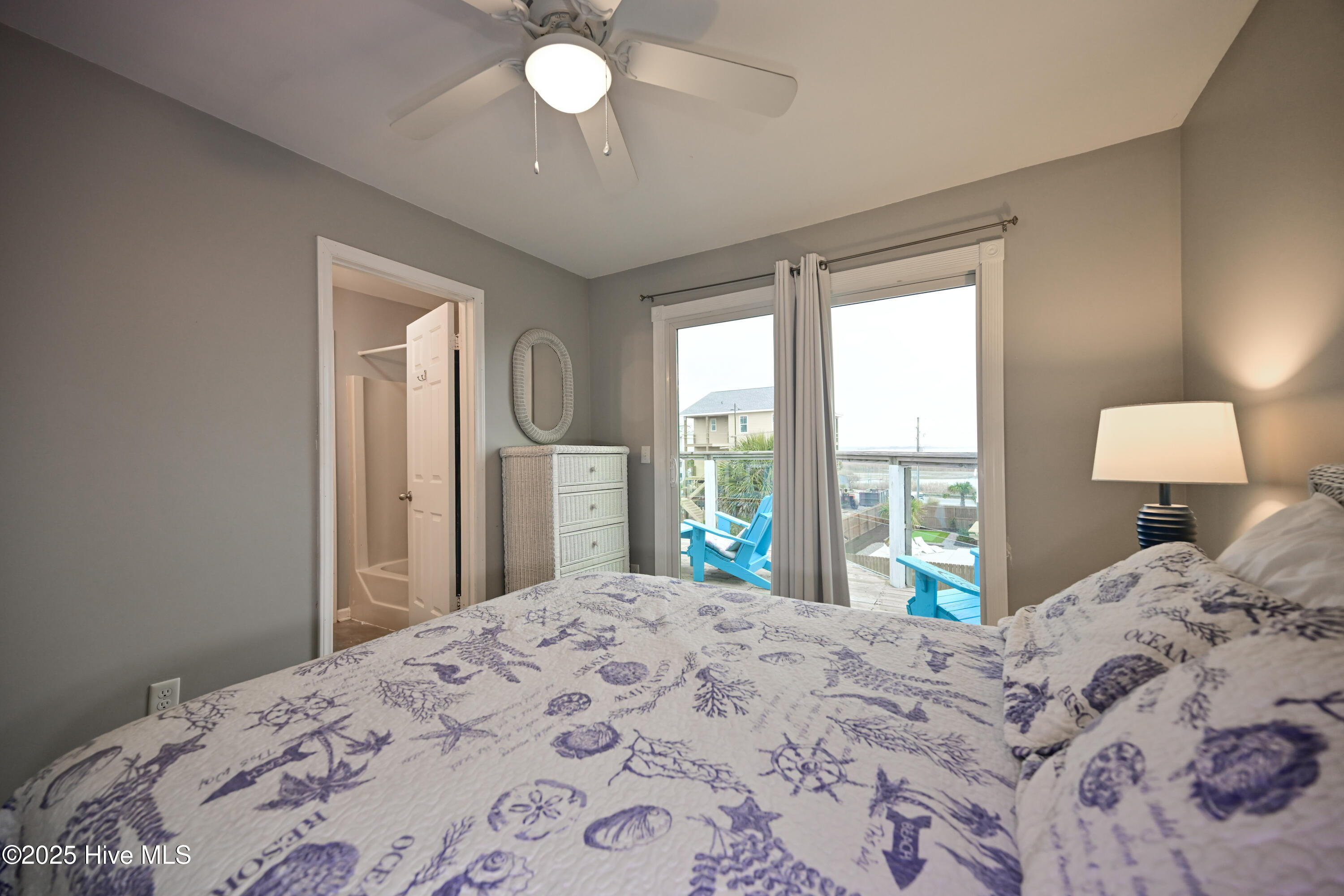 100495129 | Photo 41