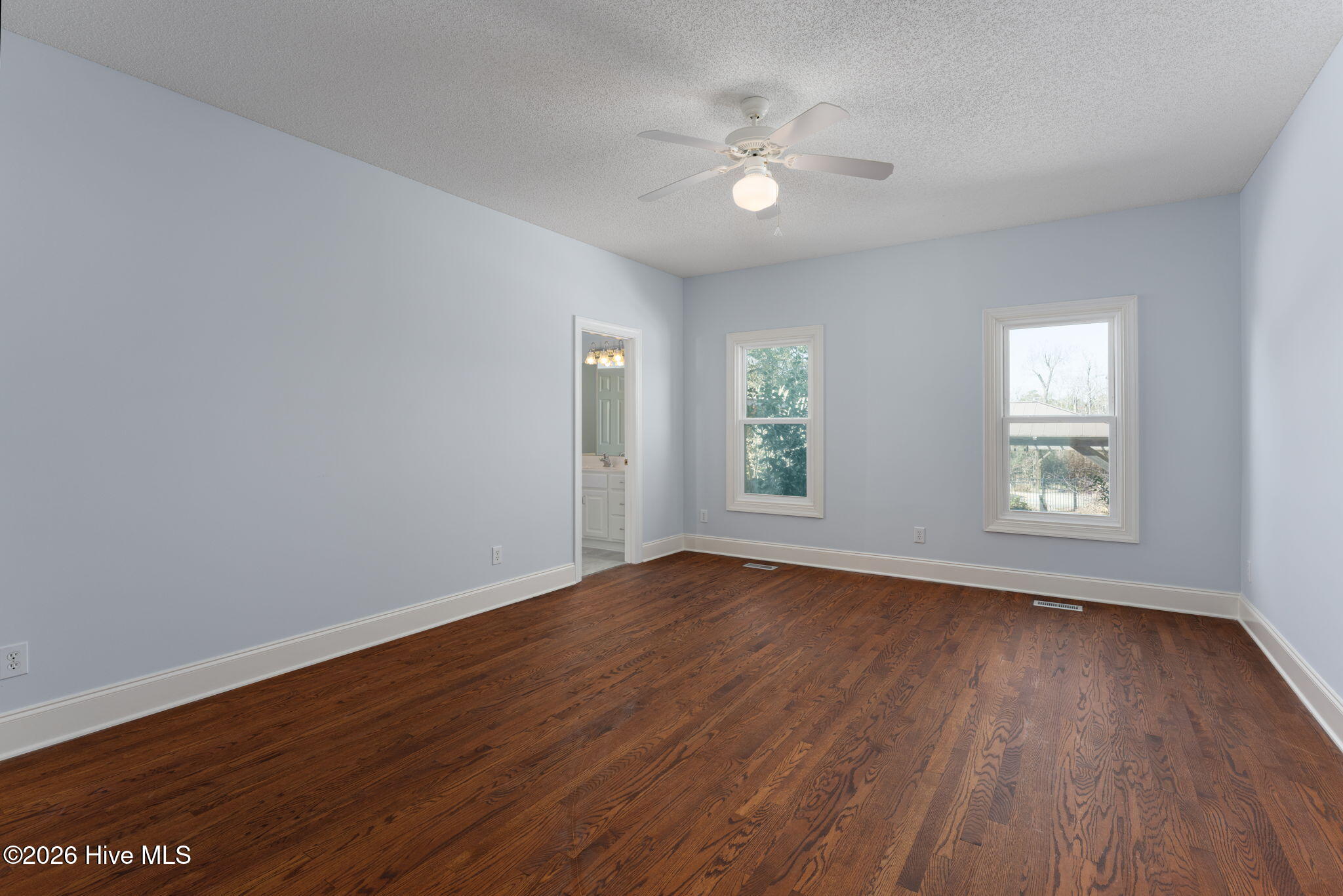 100552056 | Photo 29