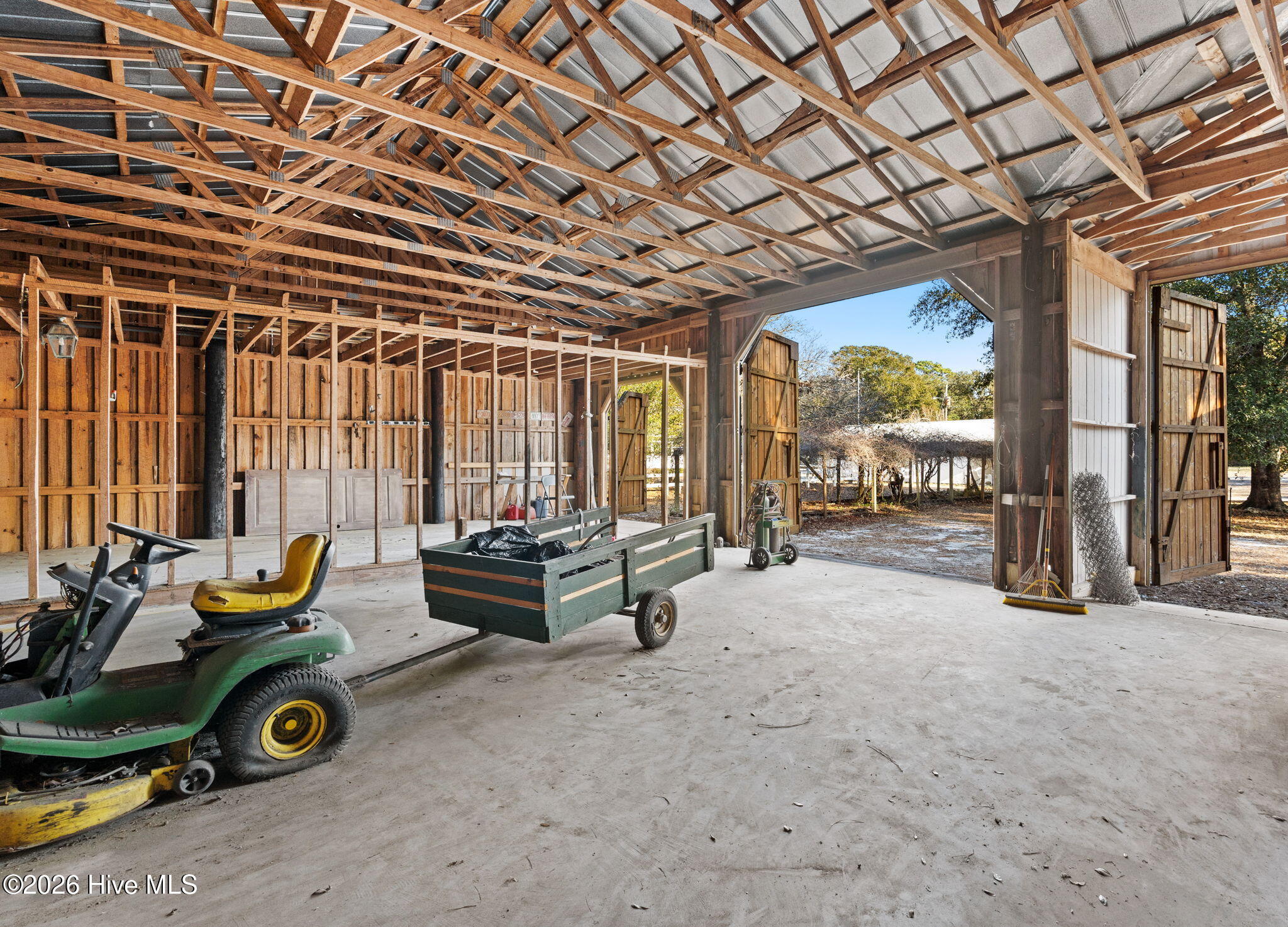 100554530 | Photo 43