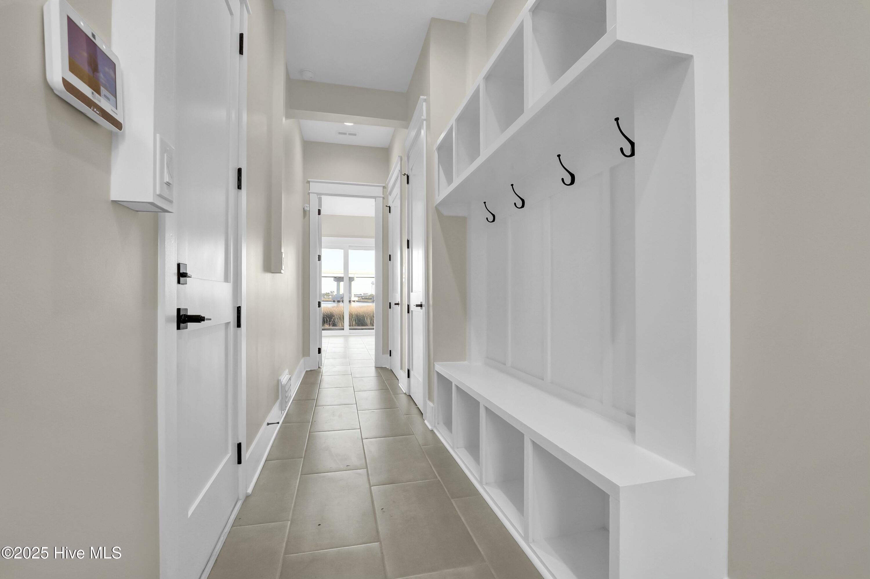 100544743 | Photo 40