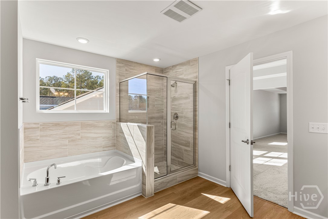 Separate Tub and Shower