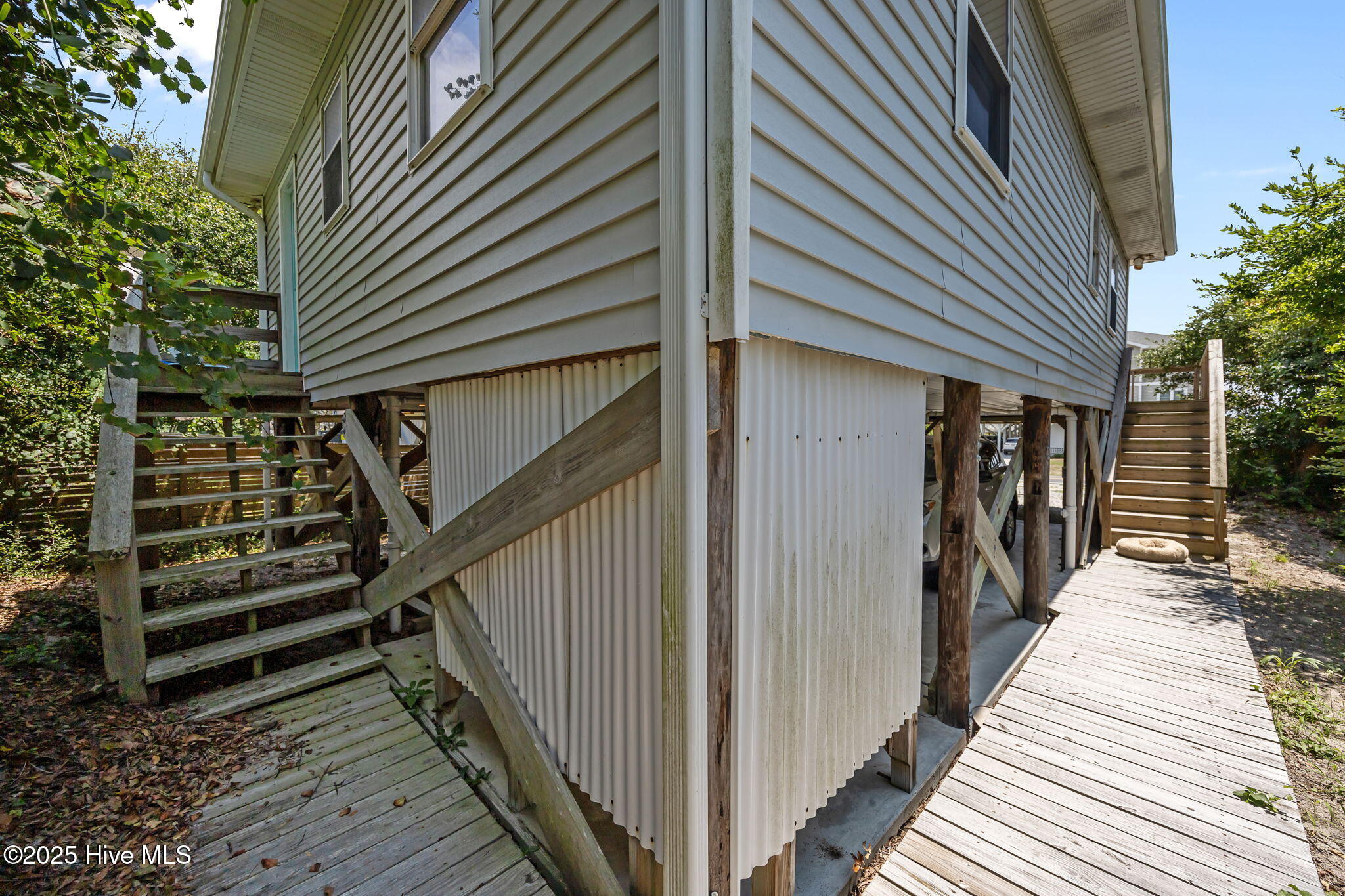 100522215 | Photo 42