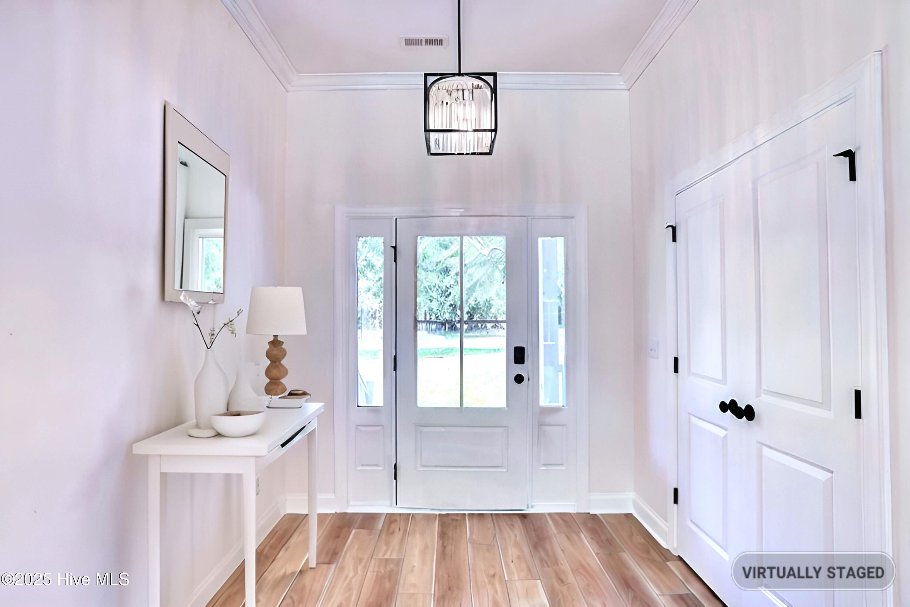 100499257 | Photo 14