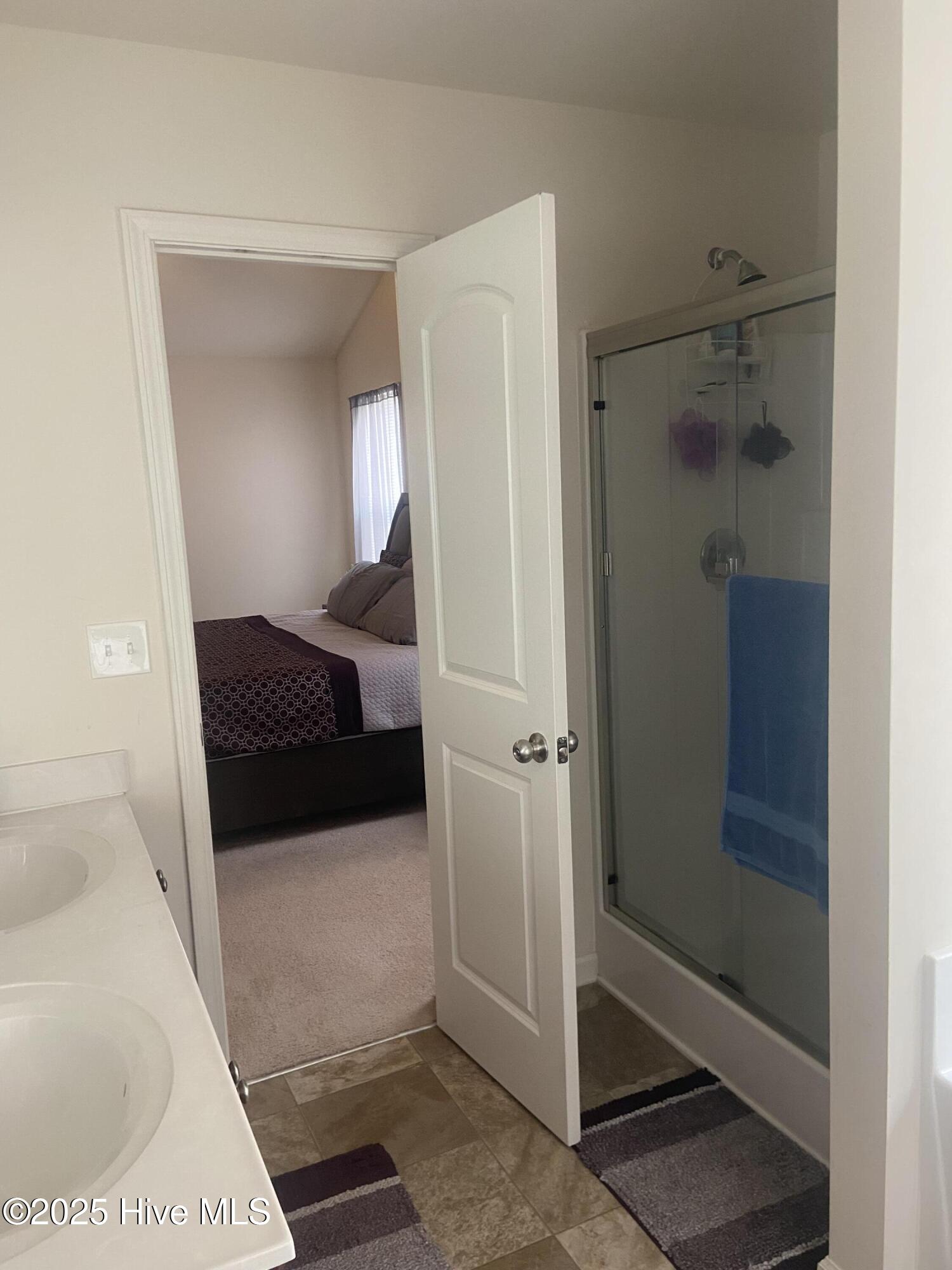 100480132 | Photo 14