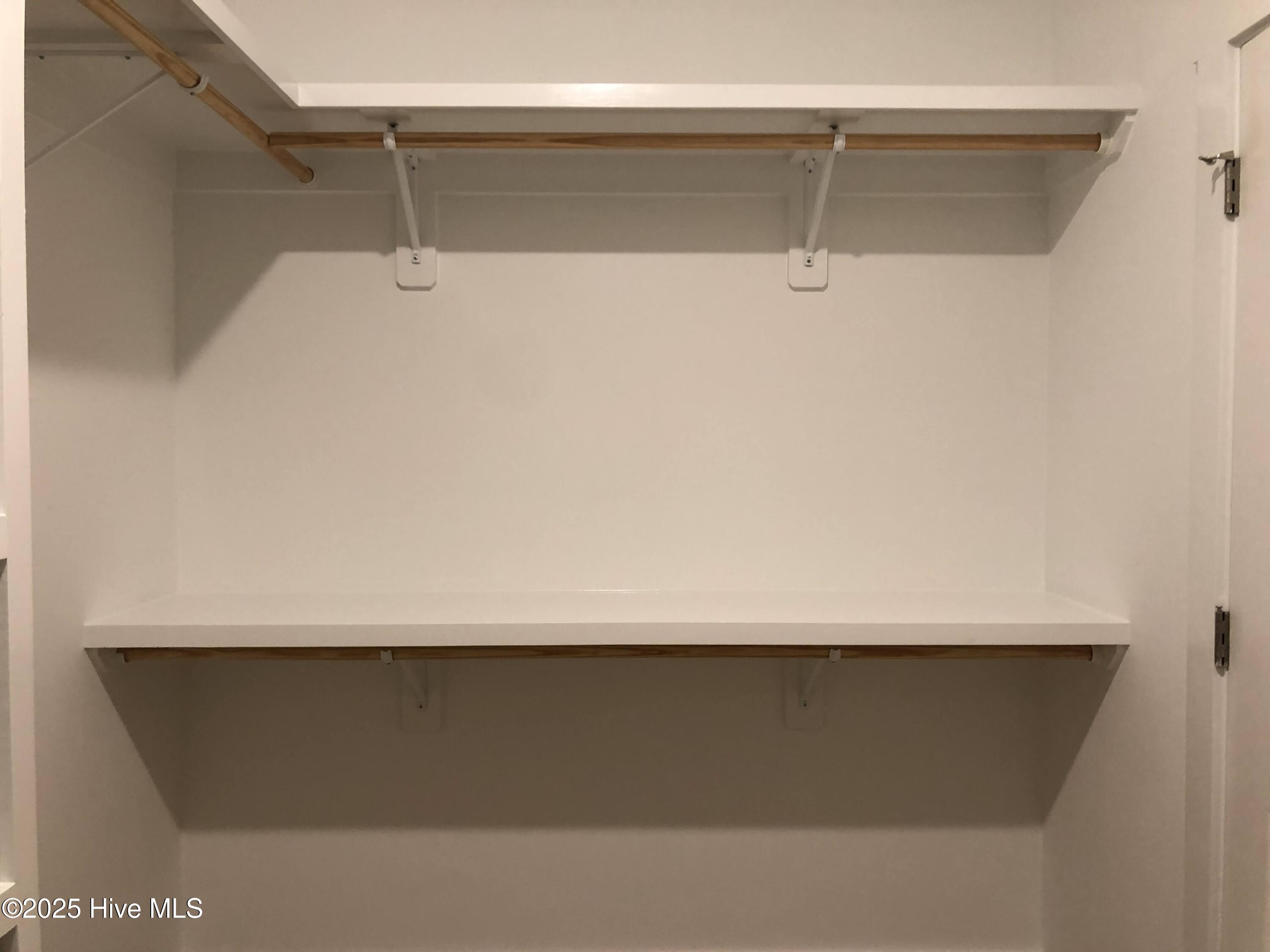 100530323 | Photo 20