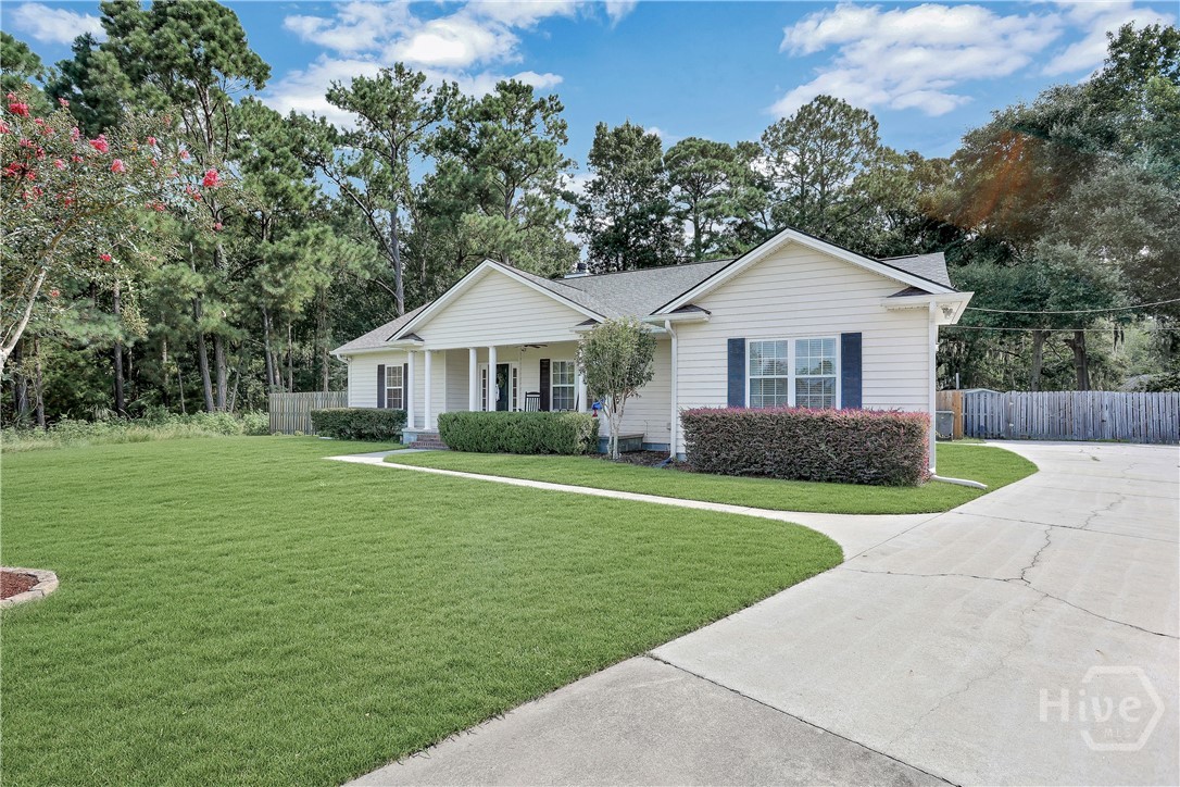 Photo 2 of Single family home for sale at 204 Tiana Cir, Savannah, GA 31406 | MLS# SA363050 | Listing updated on 2026-10-08