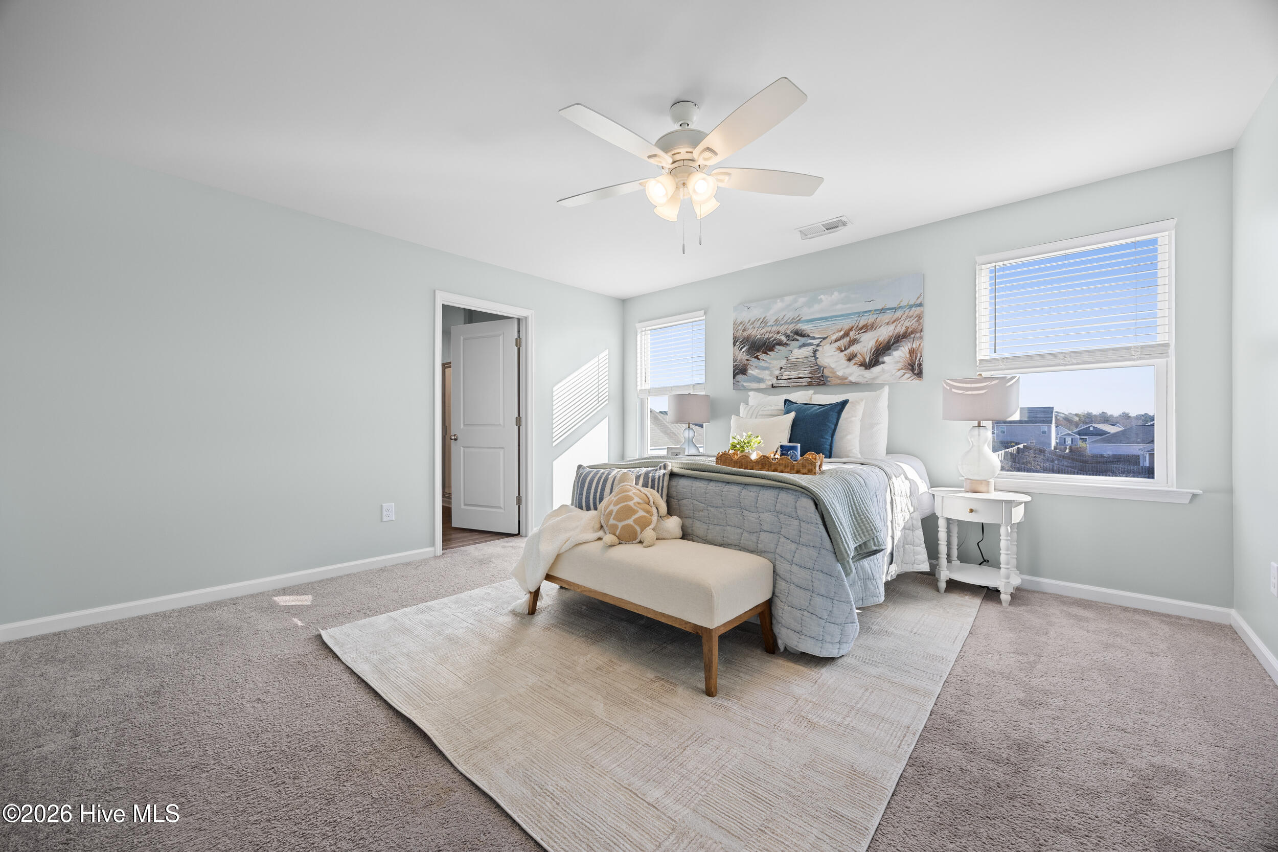 100561836 | Photo 24