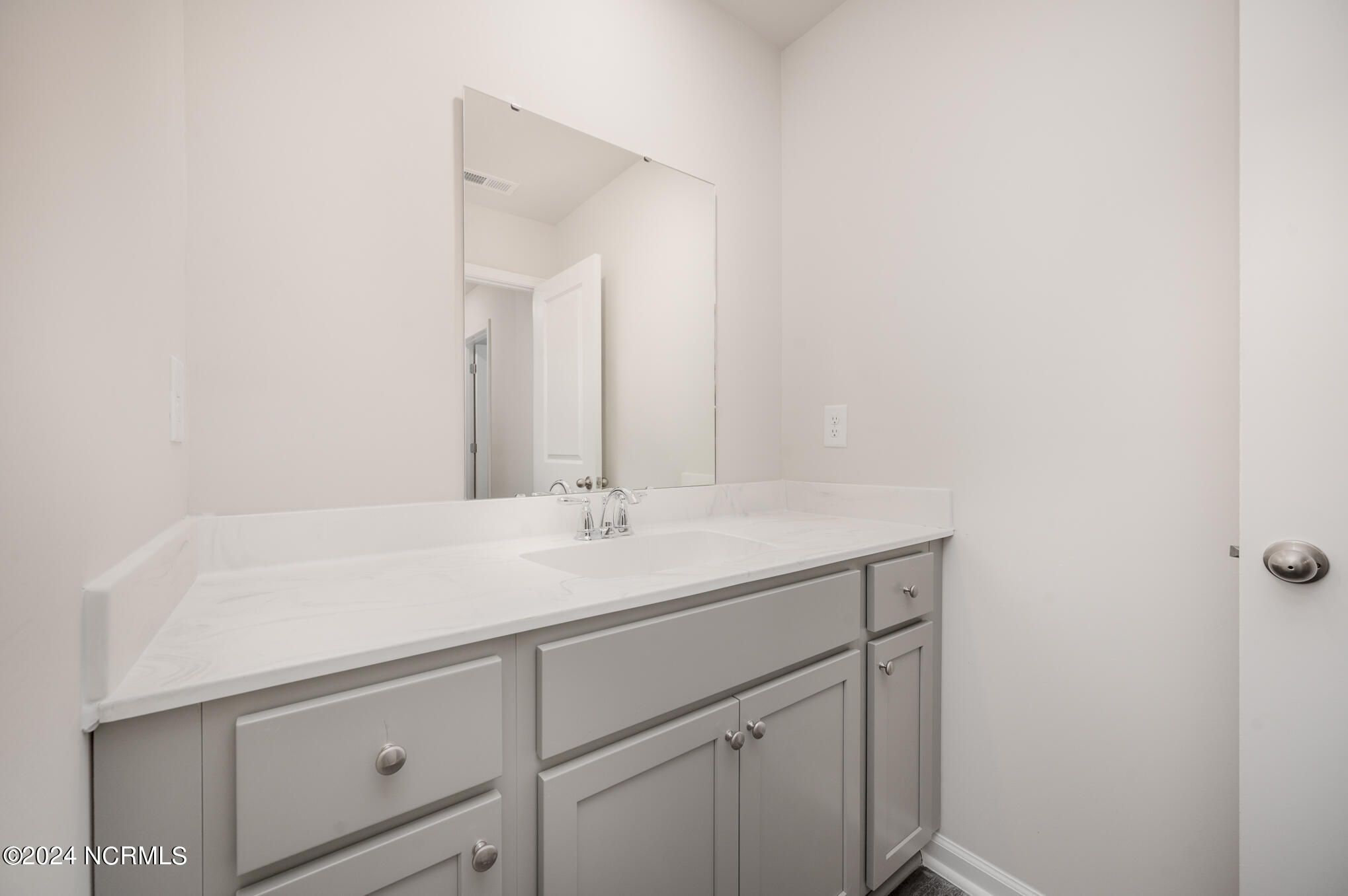 100538259 | Photo 23