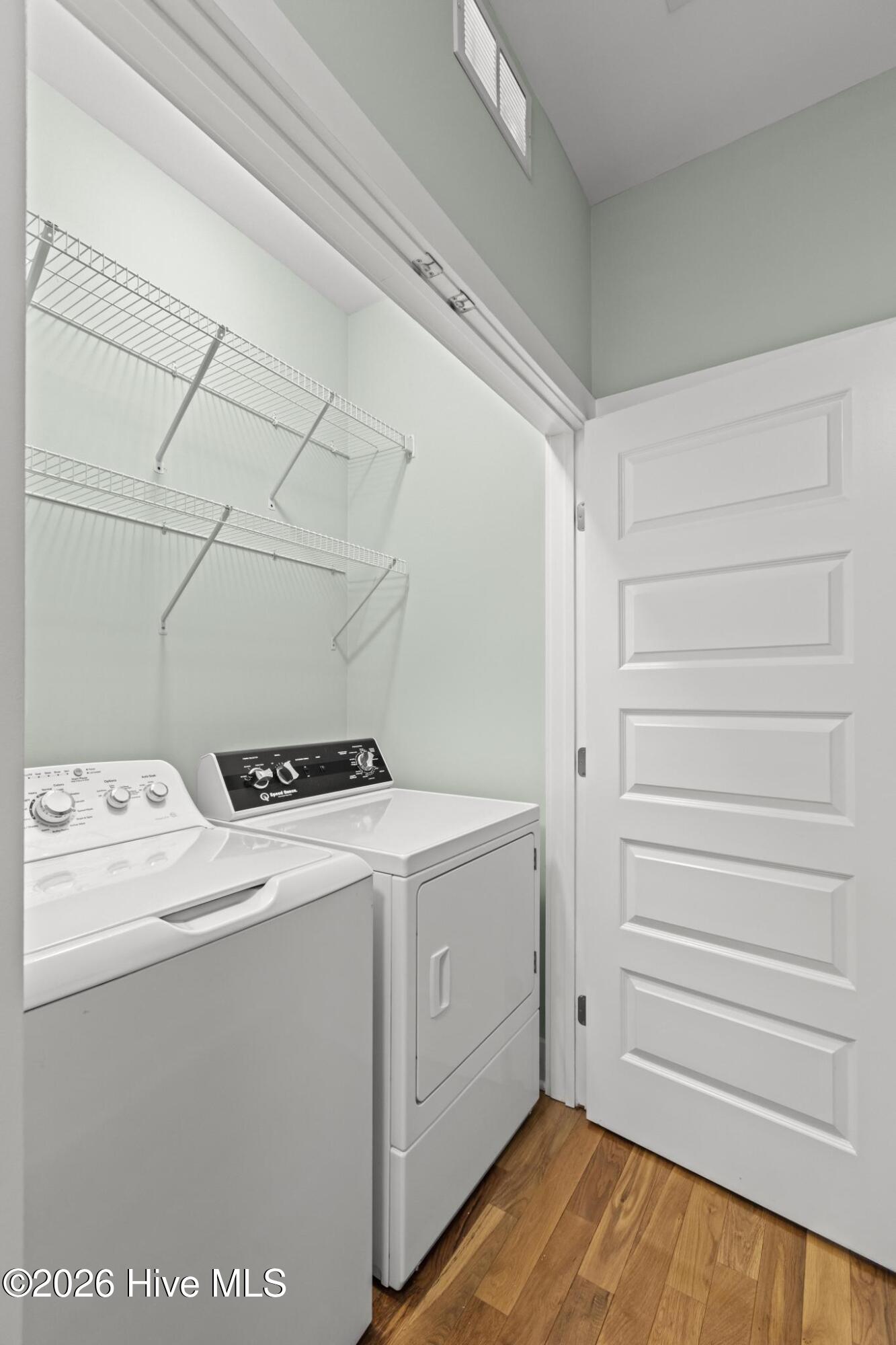 100552485 | Photo 31