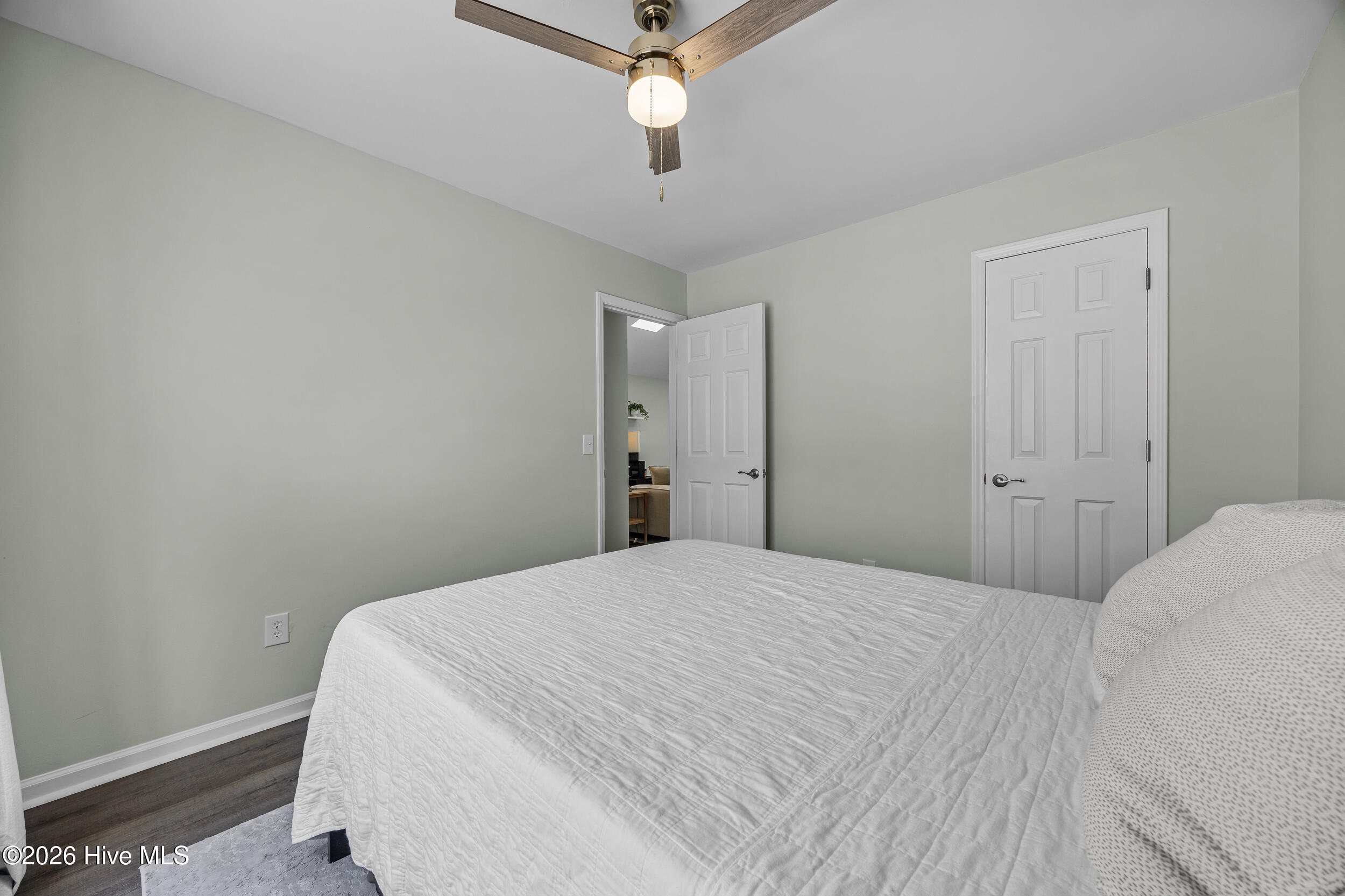 100563217 | Photo 27