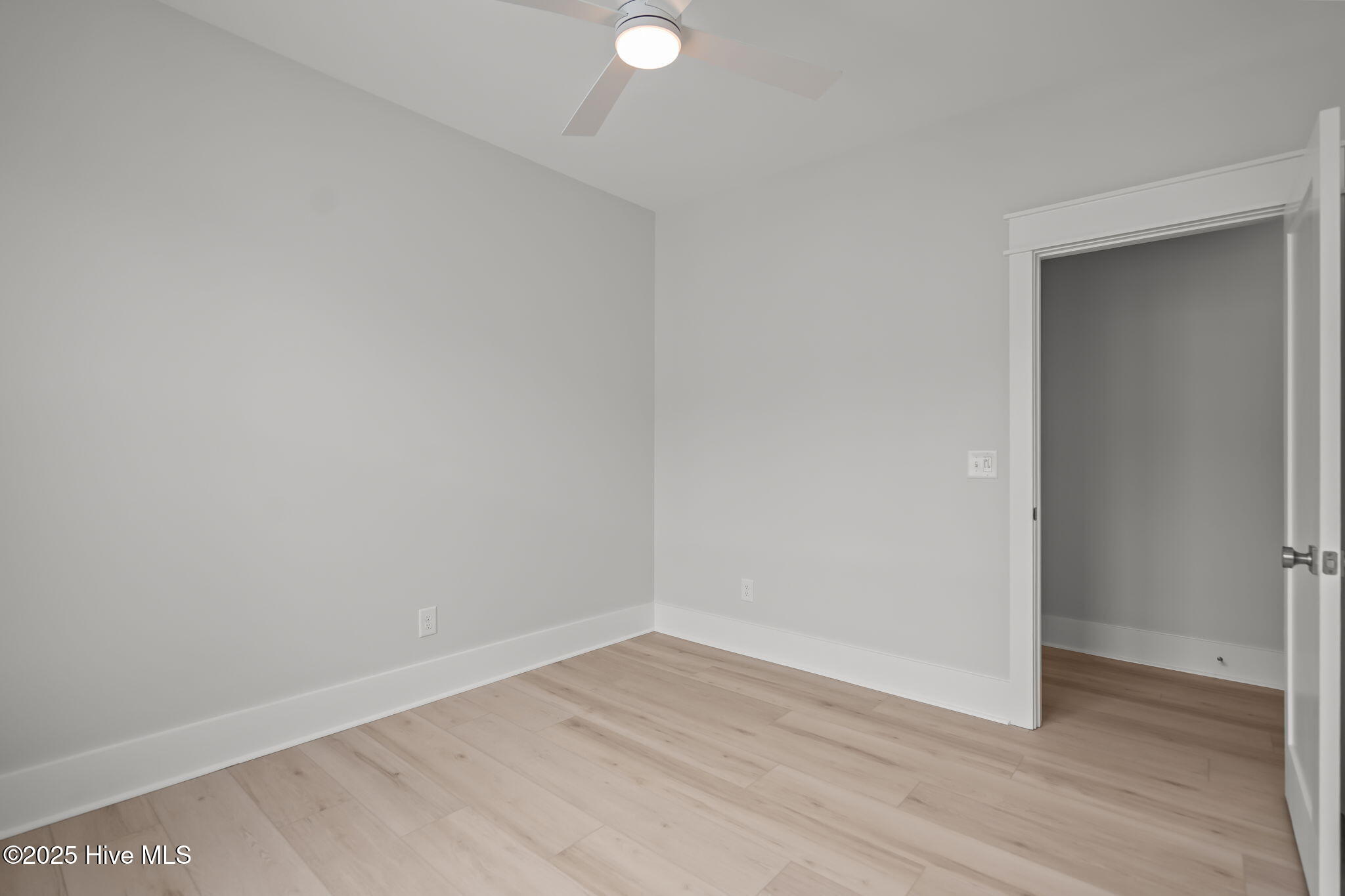 100537878 | Photo 37