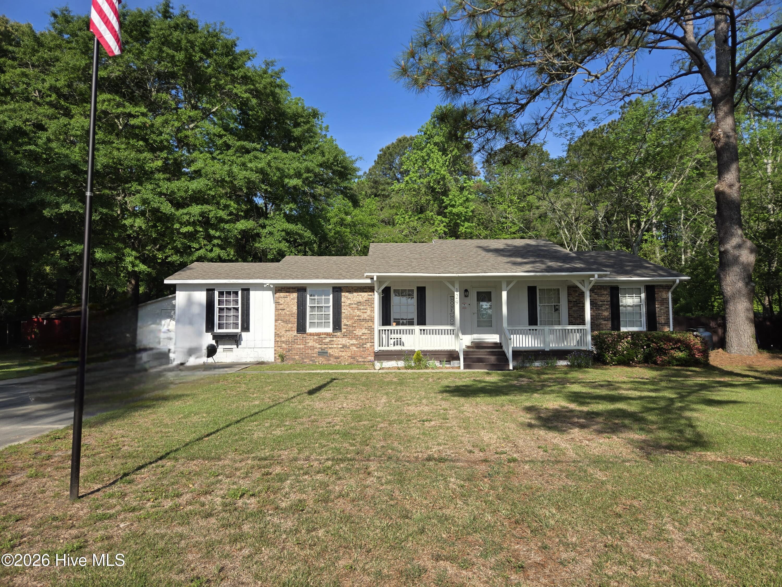 Undisclosed Address, Richlands, NC, 28574