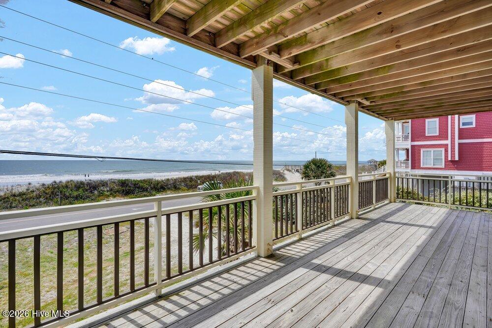 100567511 | Photo 18