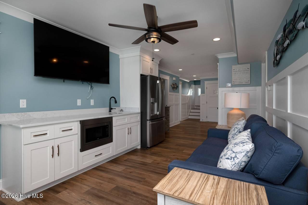 100560212 | Photo 91