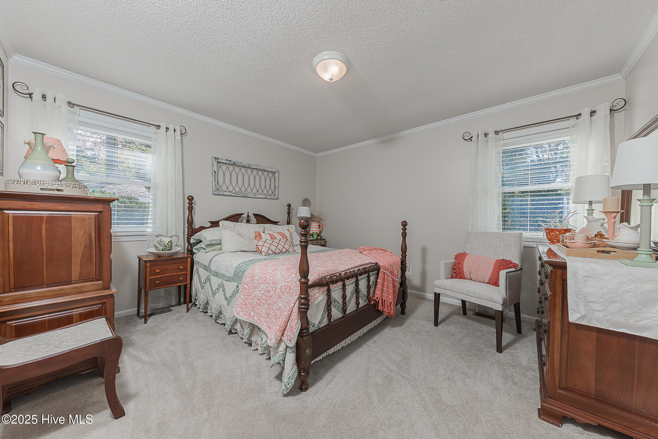 100542740 | Photo 39