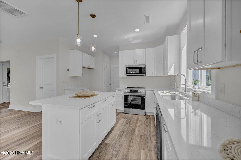 100561464 | Photo 11