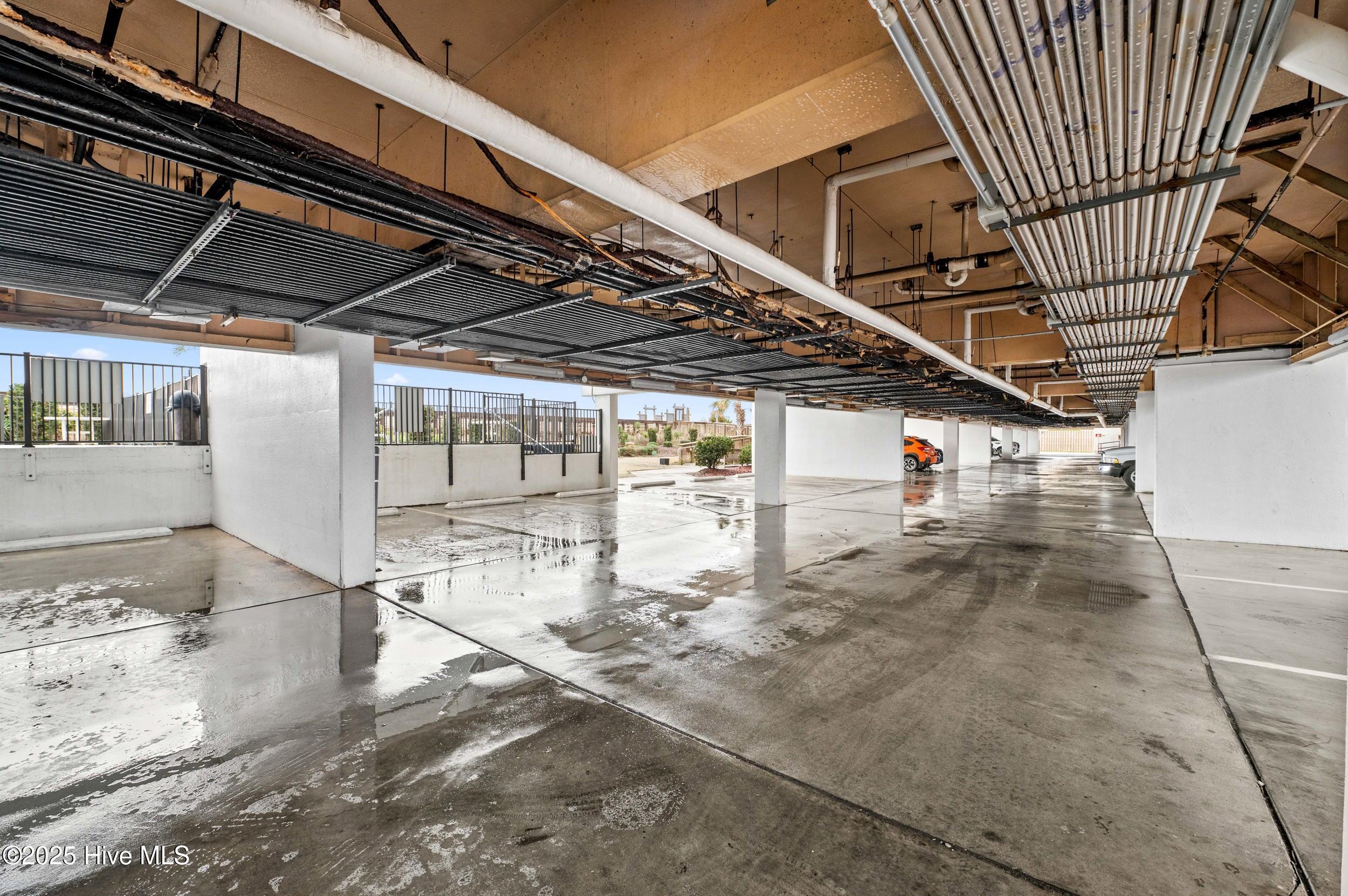 100490591 | Photo 42