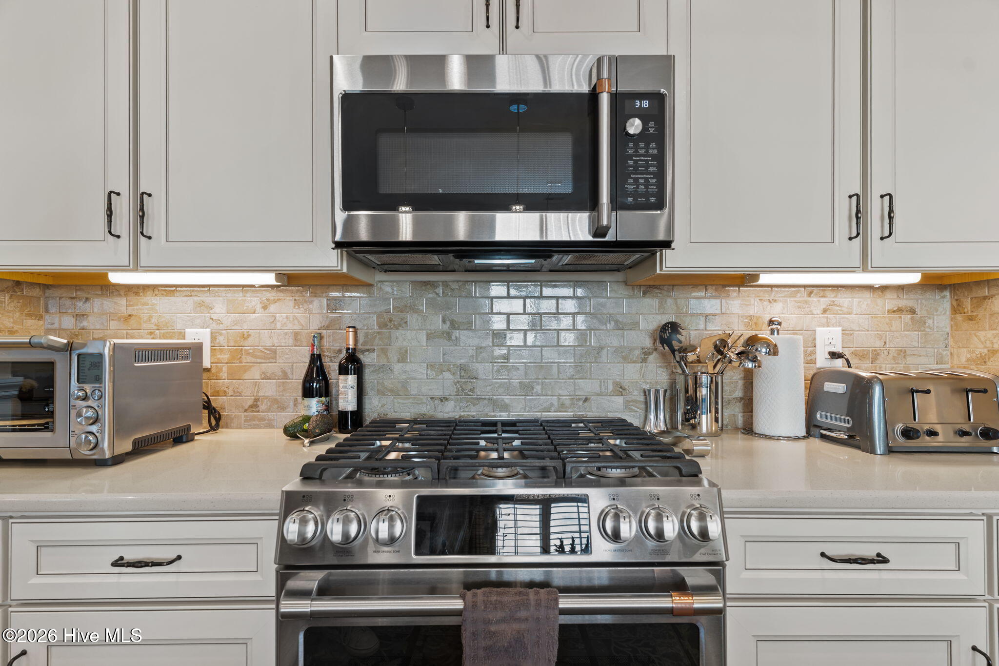 100557364 | Photo 19