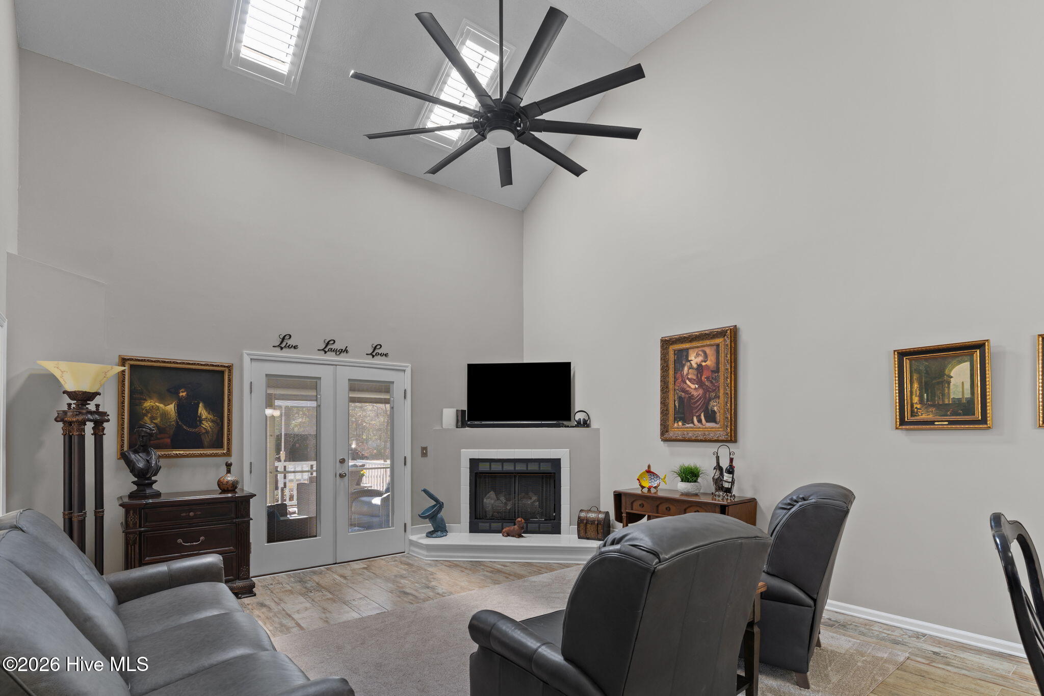 100550707 | Photo 14