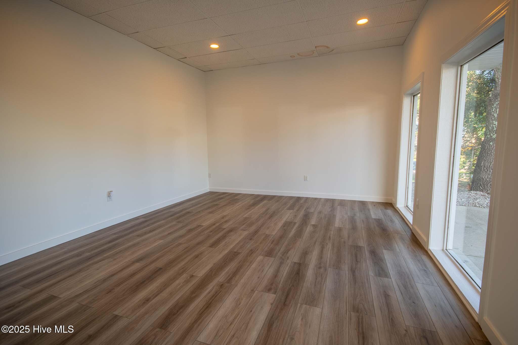 100506514 | Photo 11