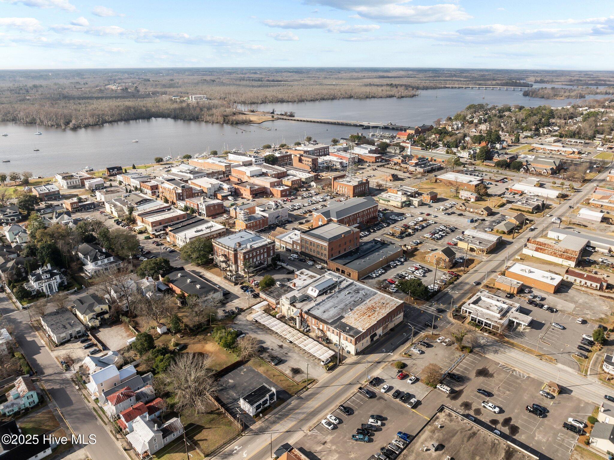 211 N Market Street, Washington, NC, 27889