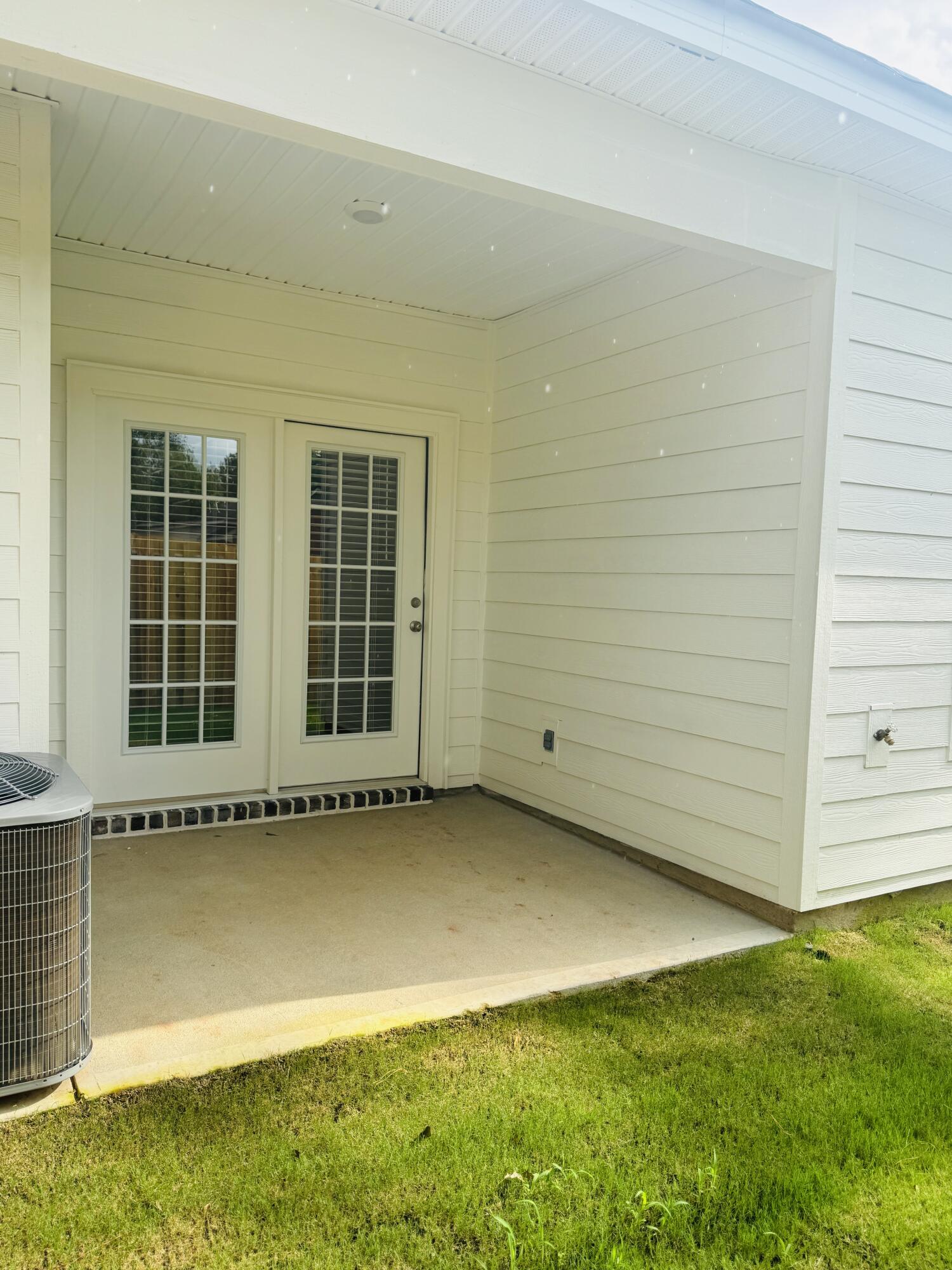 3851B654-A975-44CE-971C-6E6E62F826B0_1_2