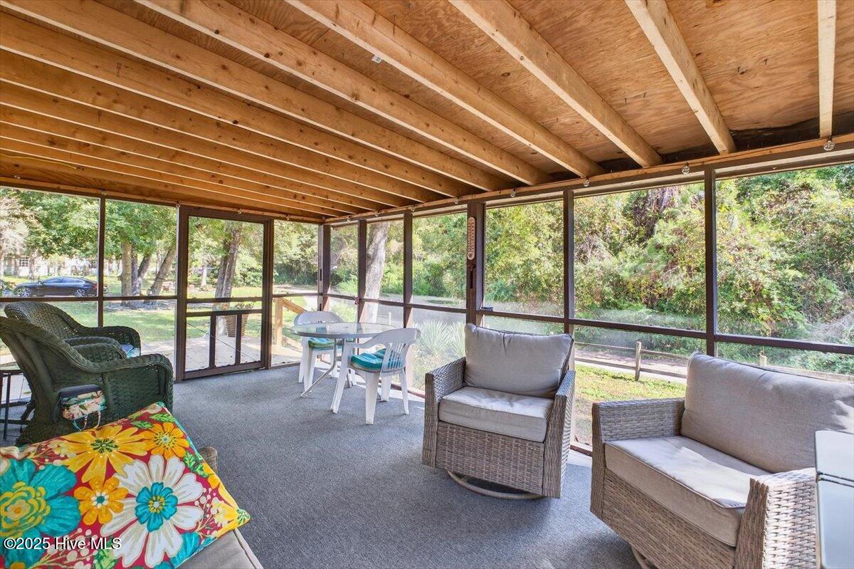 100536232 | Photo 38