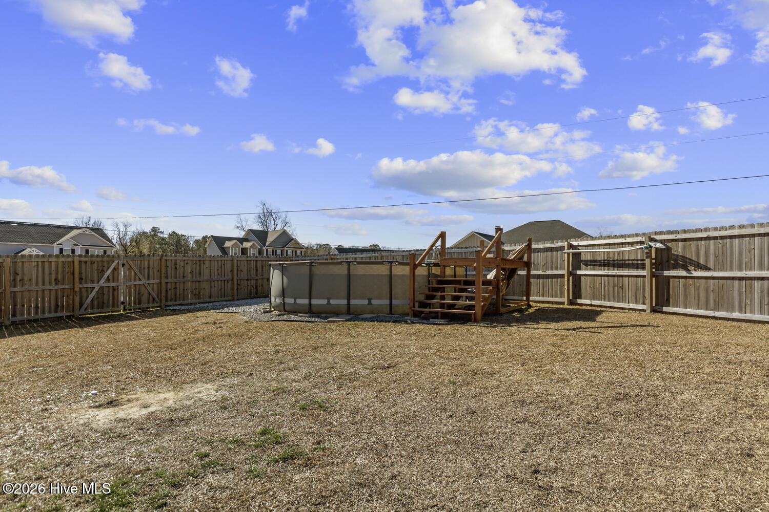 100549890 | Photo 35