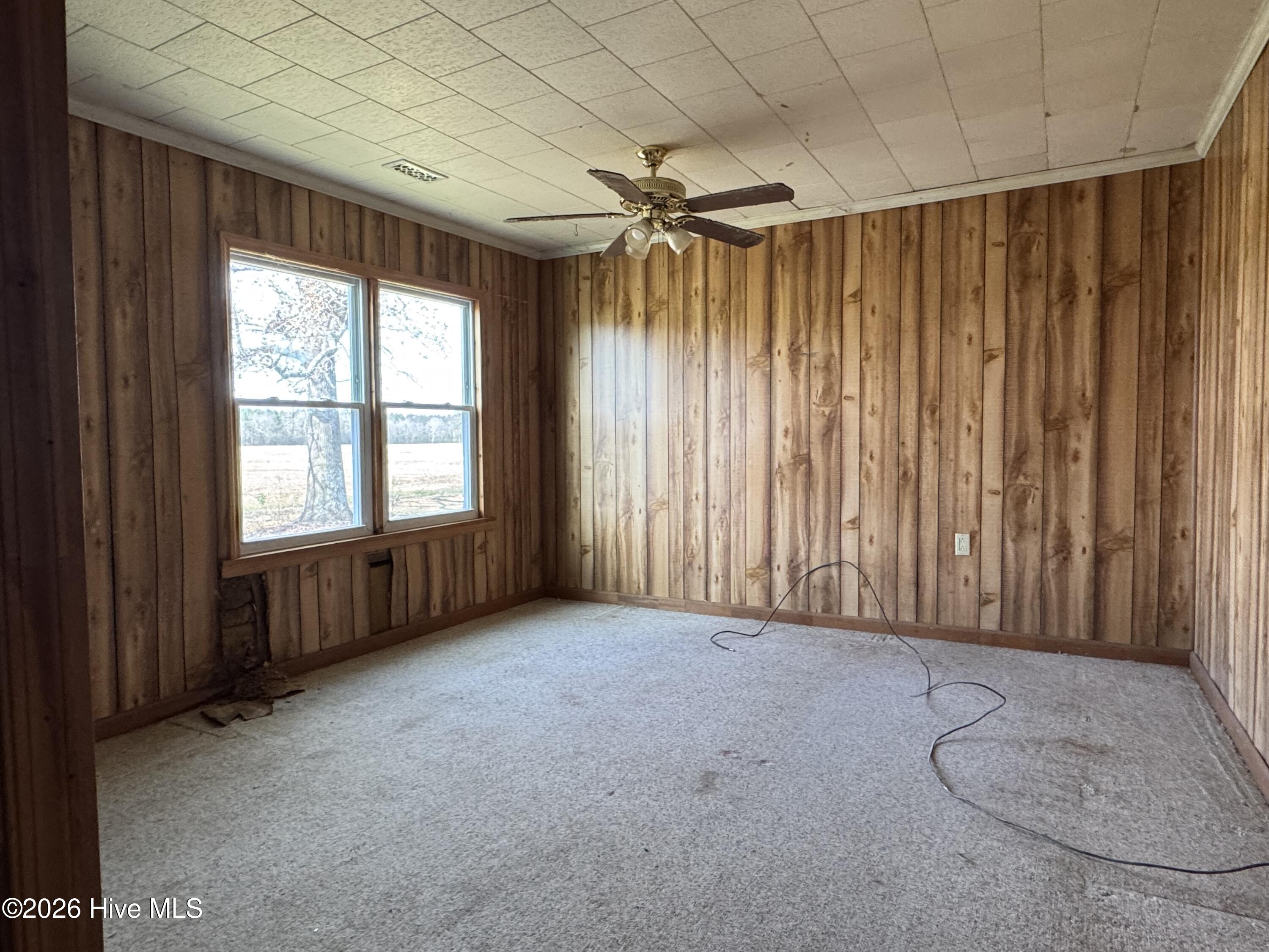 100548810 | Photo 13