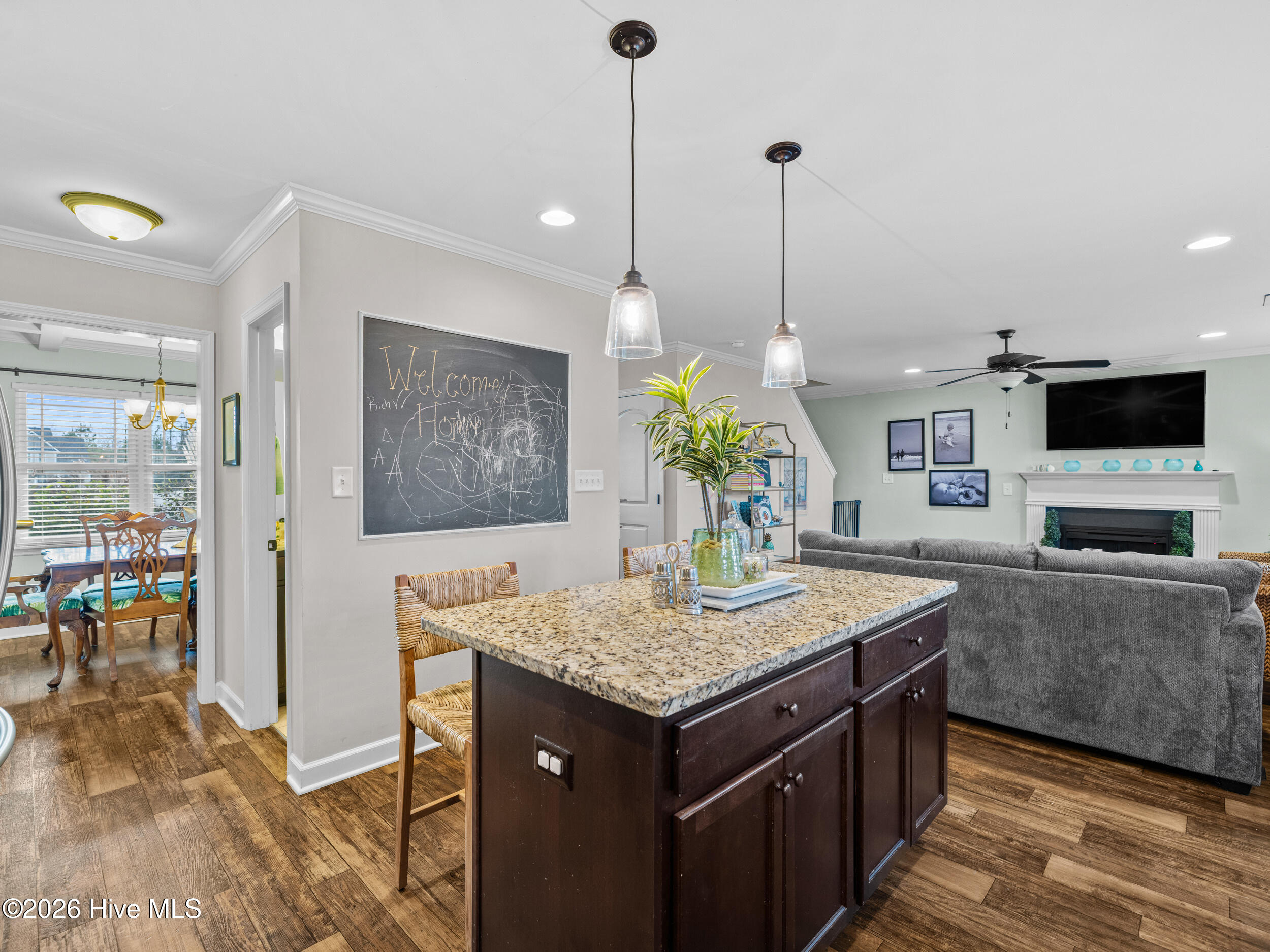 100559159 | Photo 26