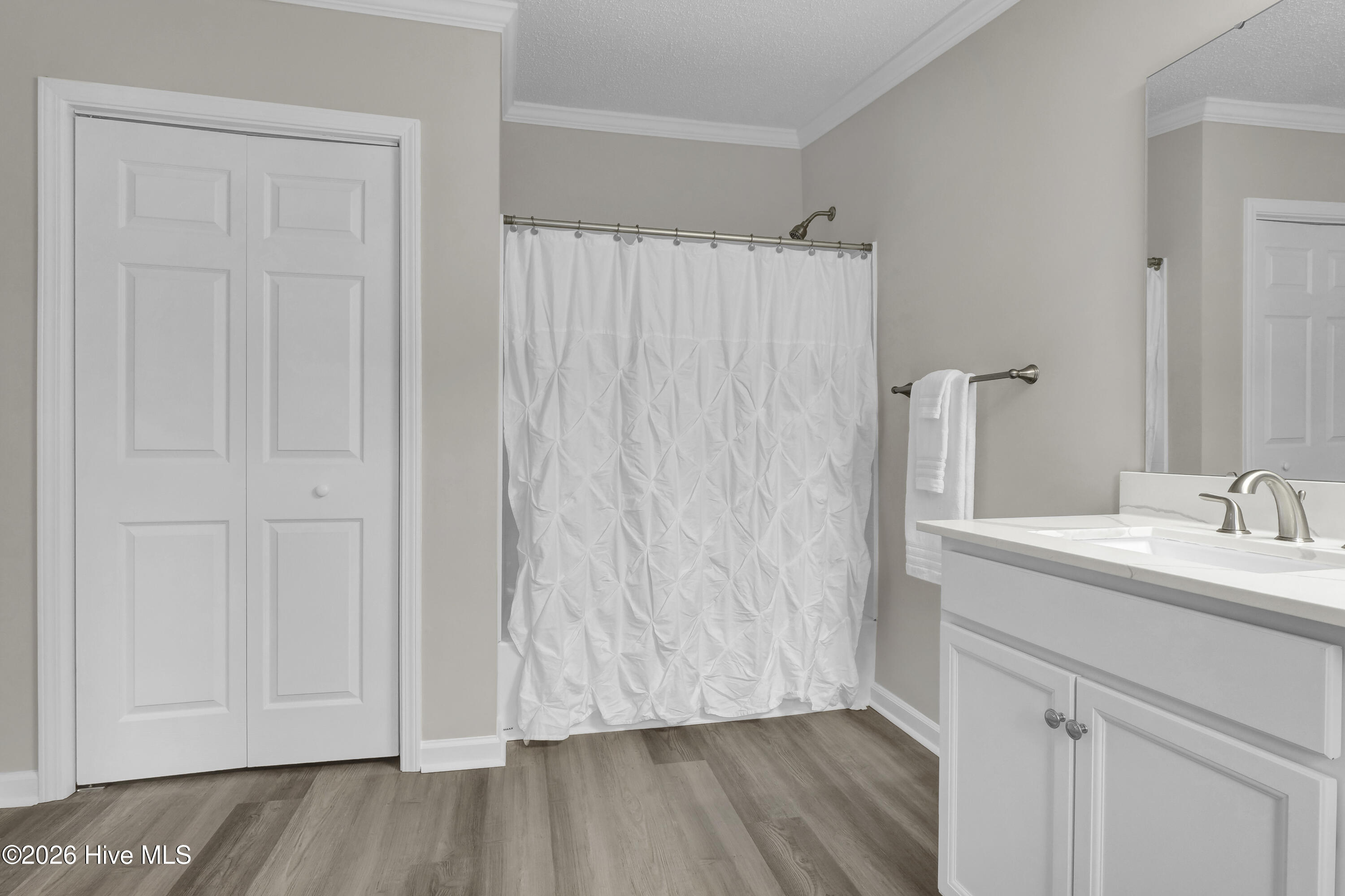 100550889 | Photo 22