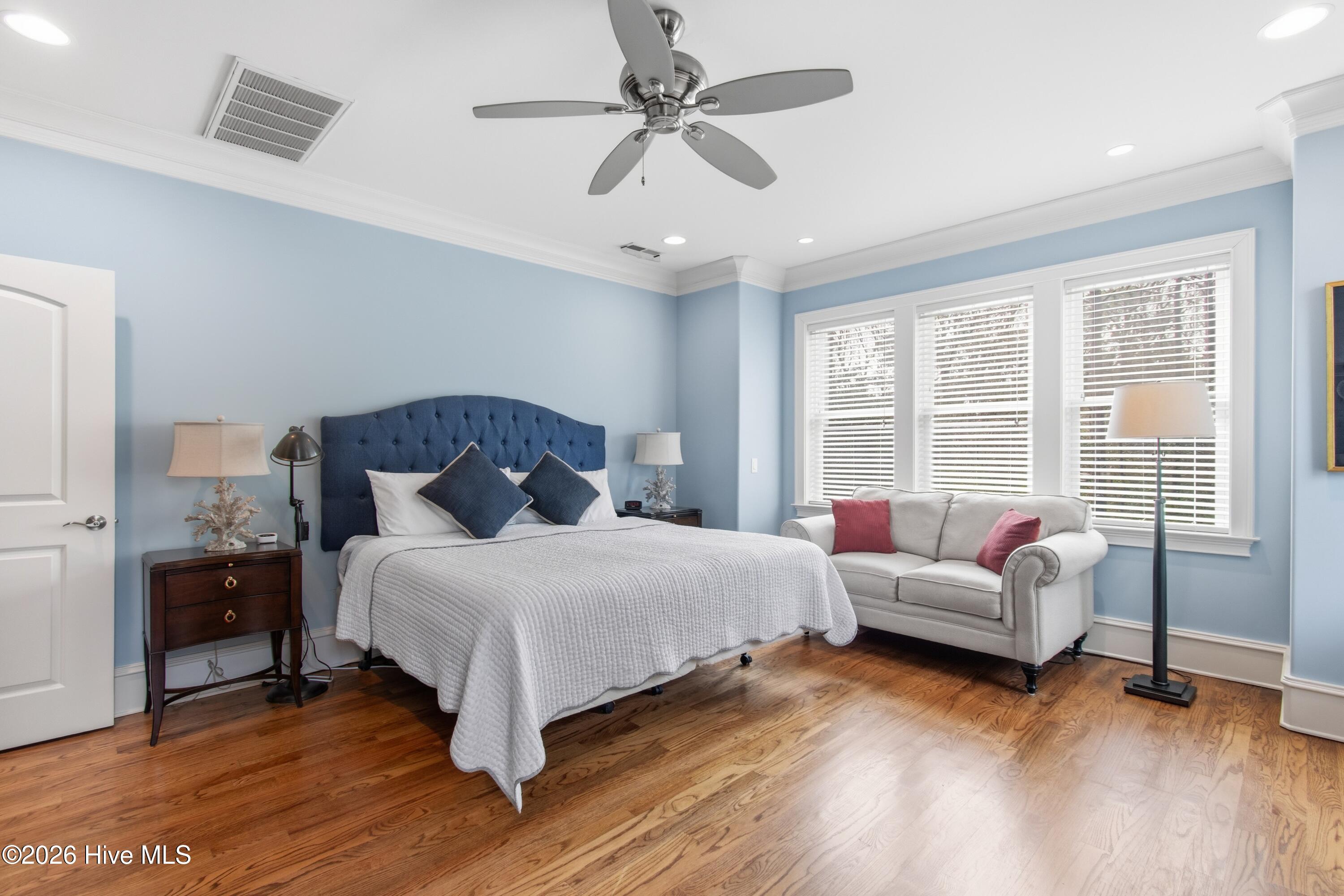 100555606 | Photo 30