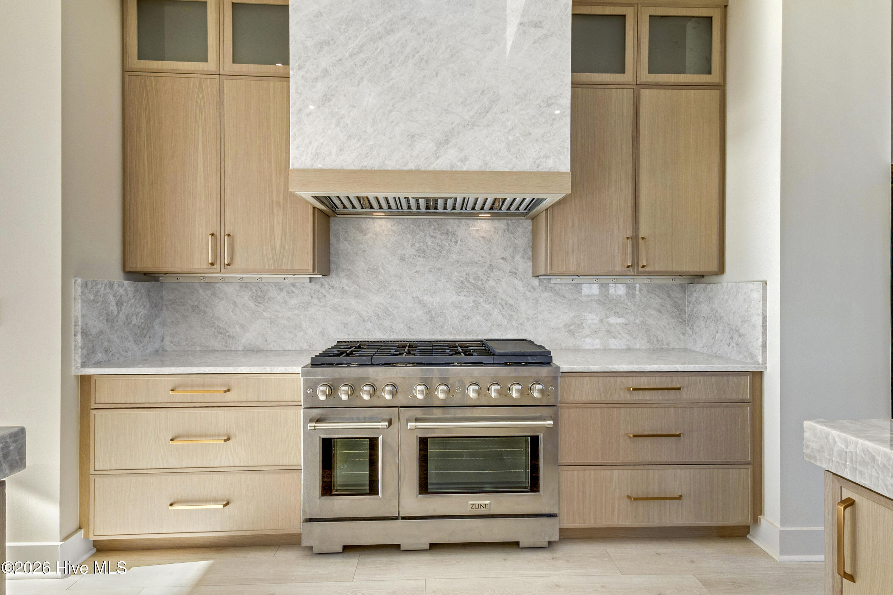 100551953 | Photo 30