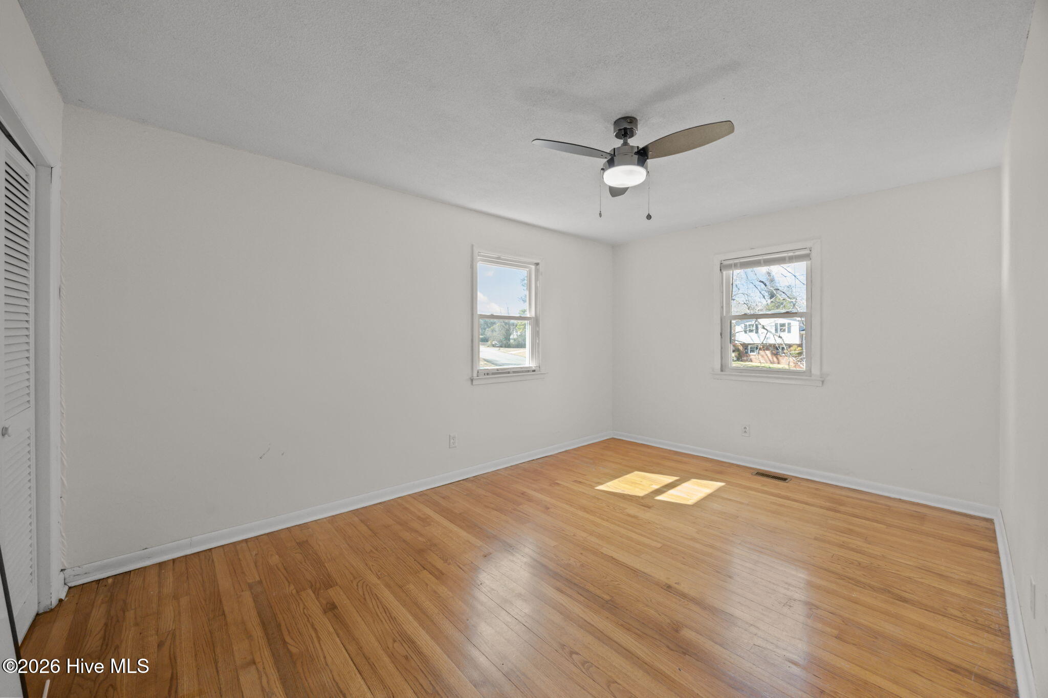 100555859 | Photo 20