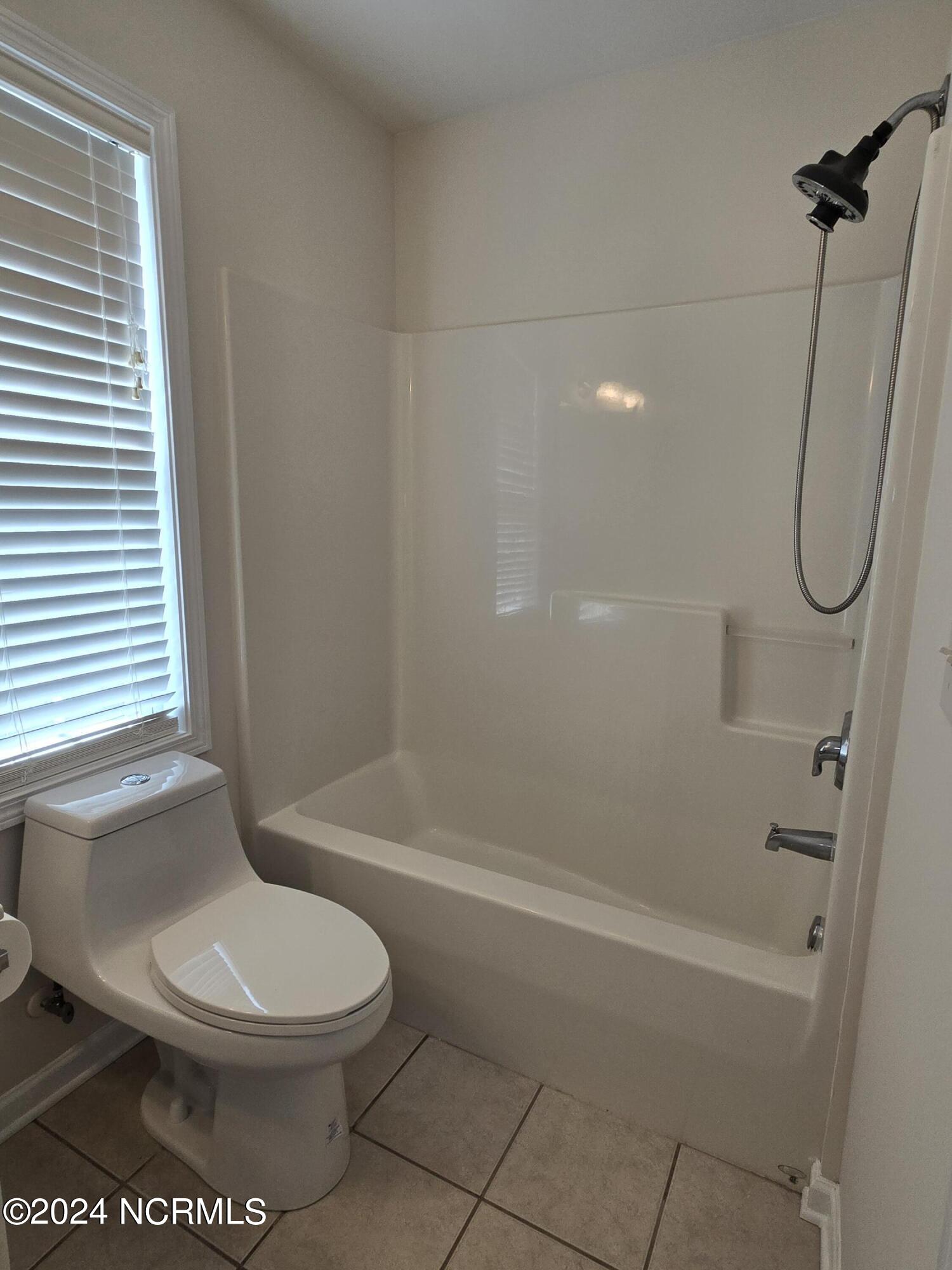 100465743 | Photo 14