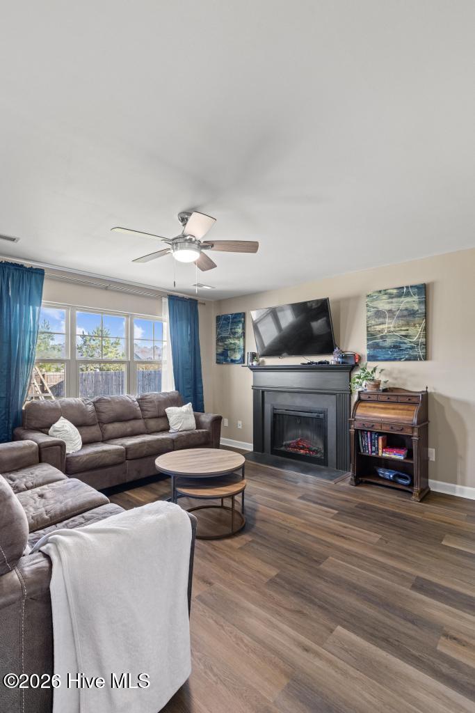 100561745 | Photo 16