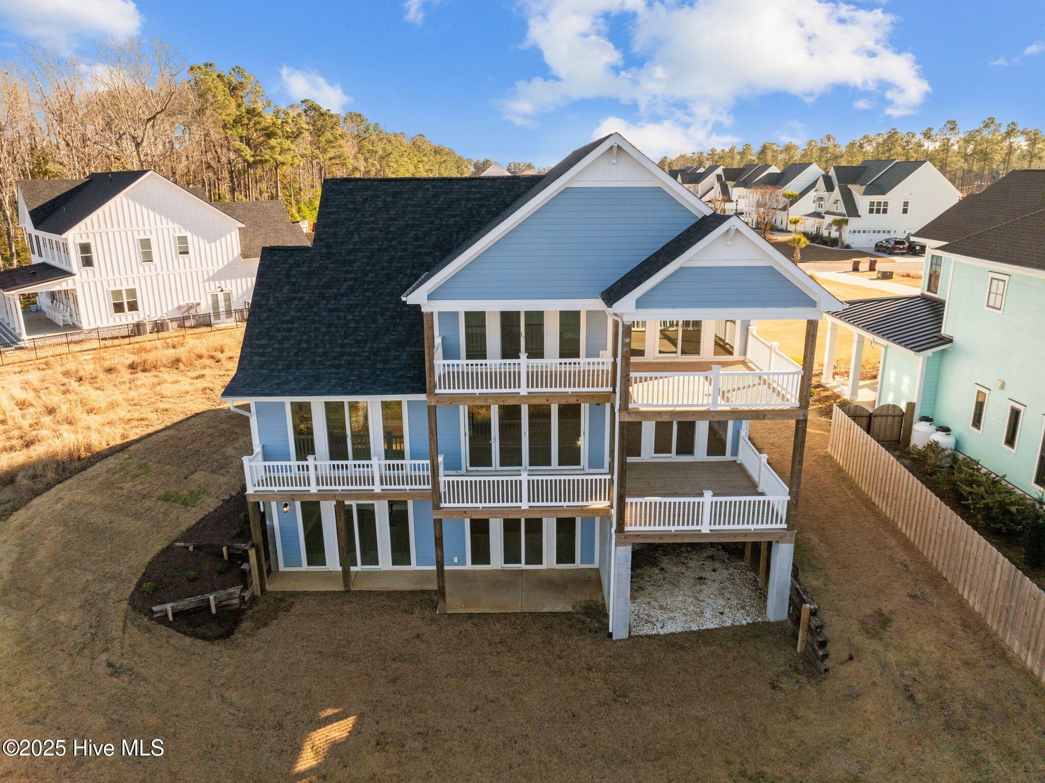 100547090 | Photo 67