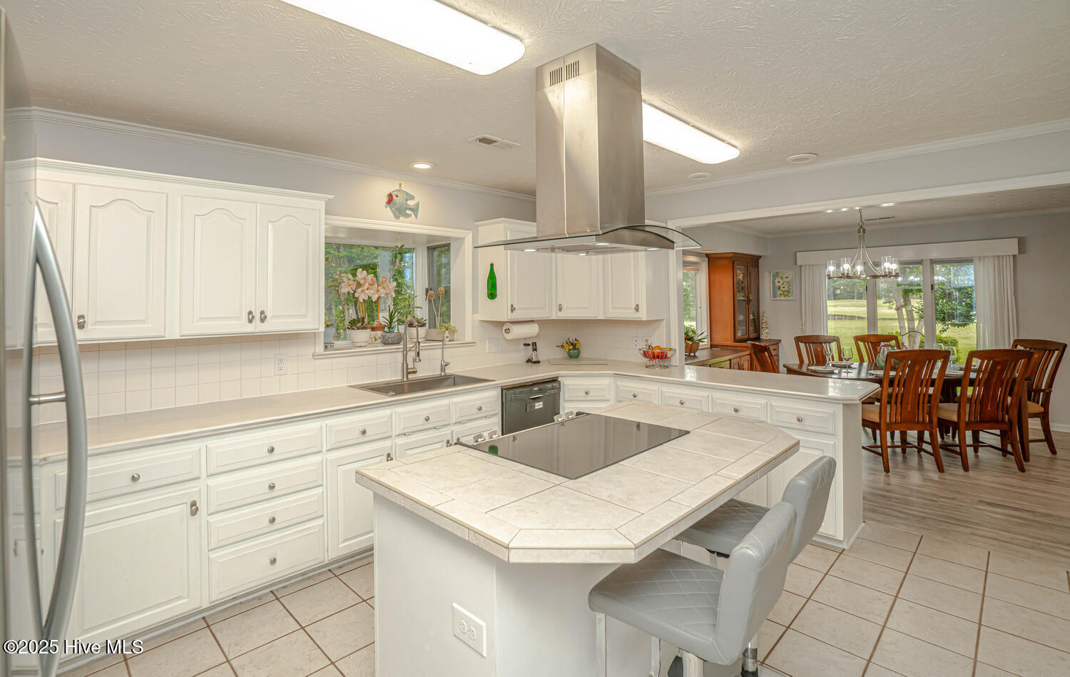 100524429 | Photo 34