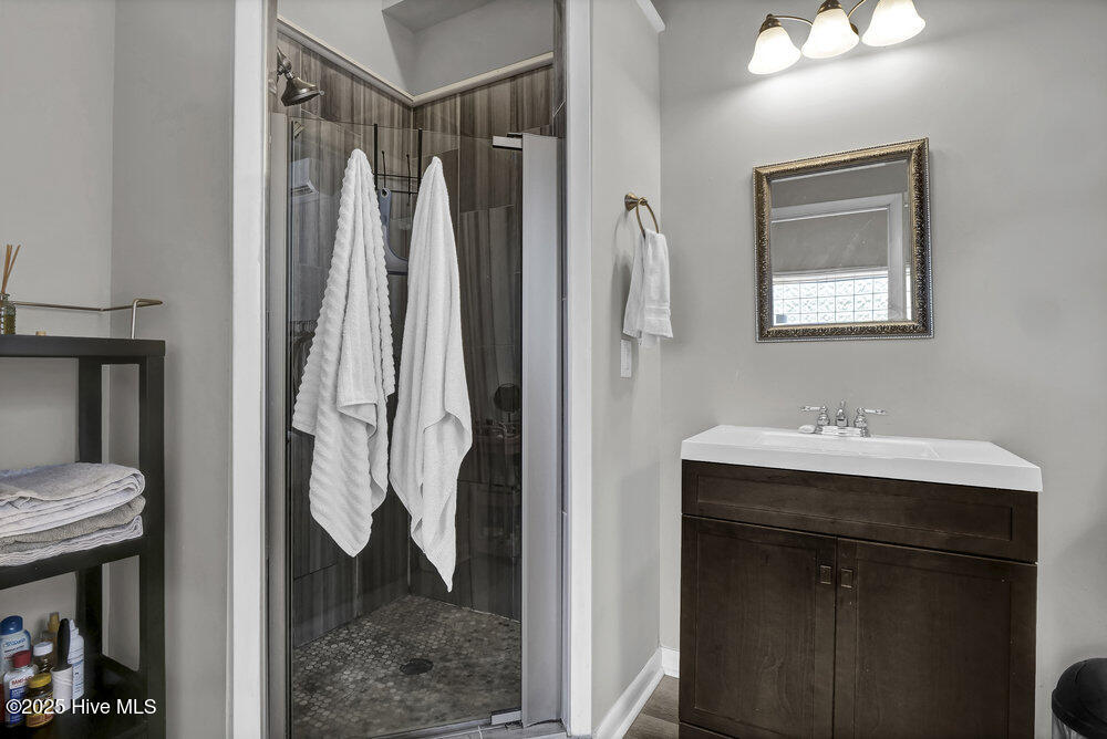 100543464 | Photo 20