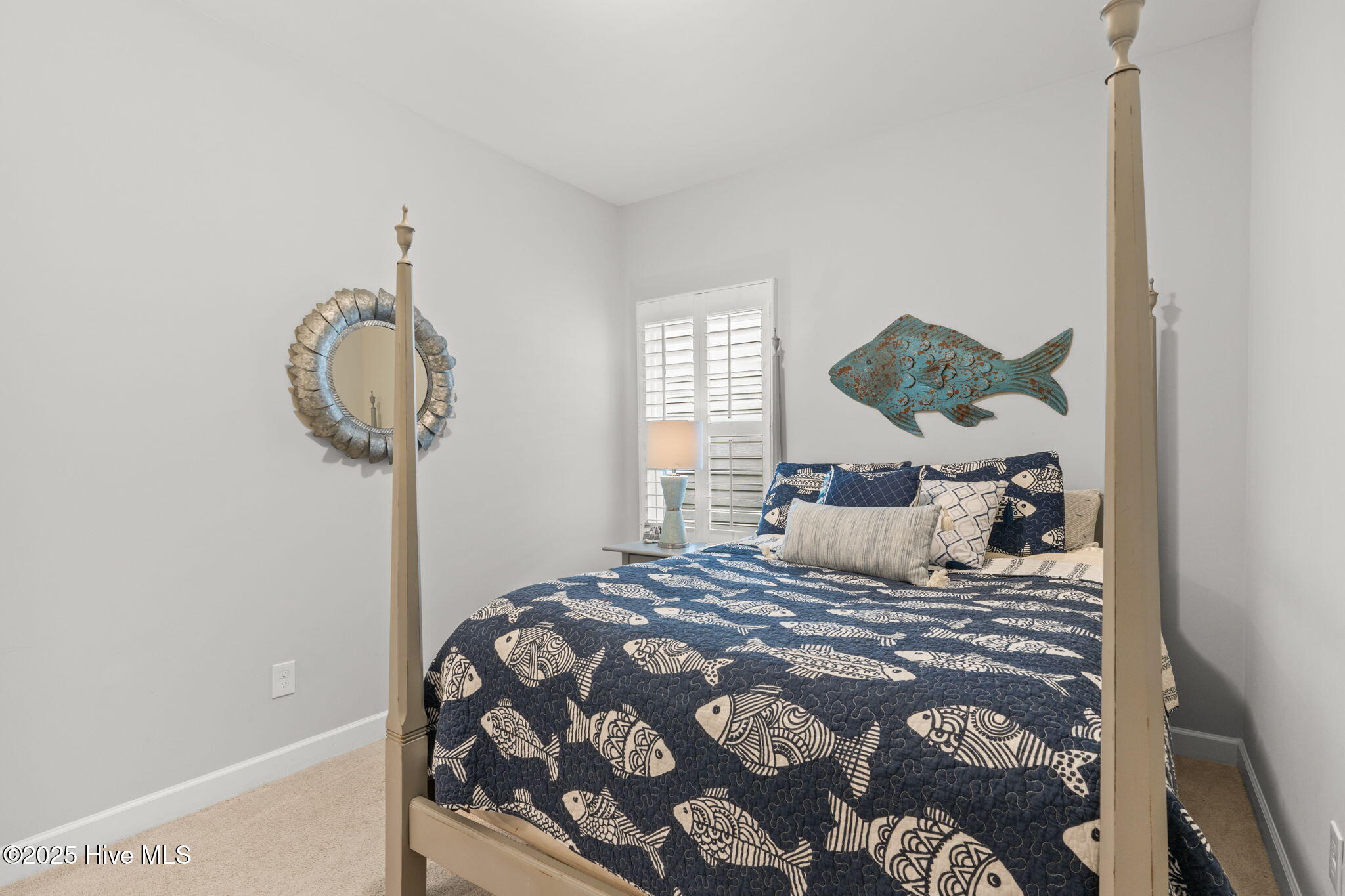 100536168 | Photo 26