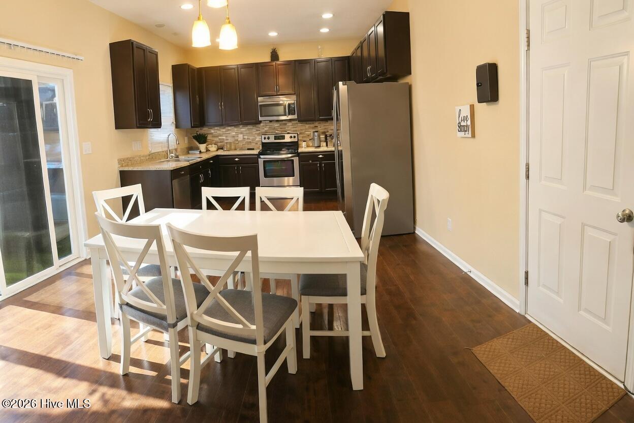 100562336 | Photo 29