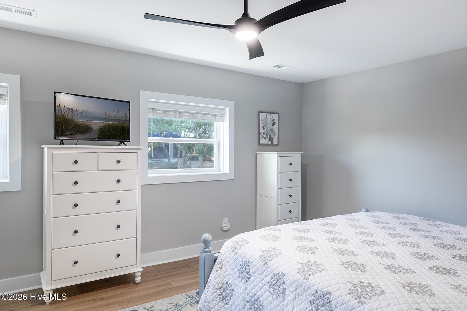 100562312 | Photo 11