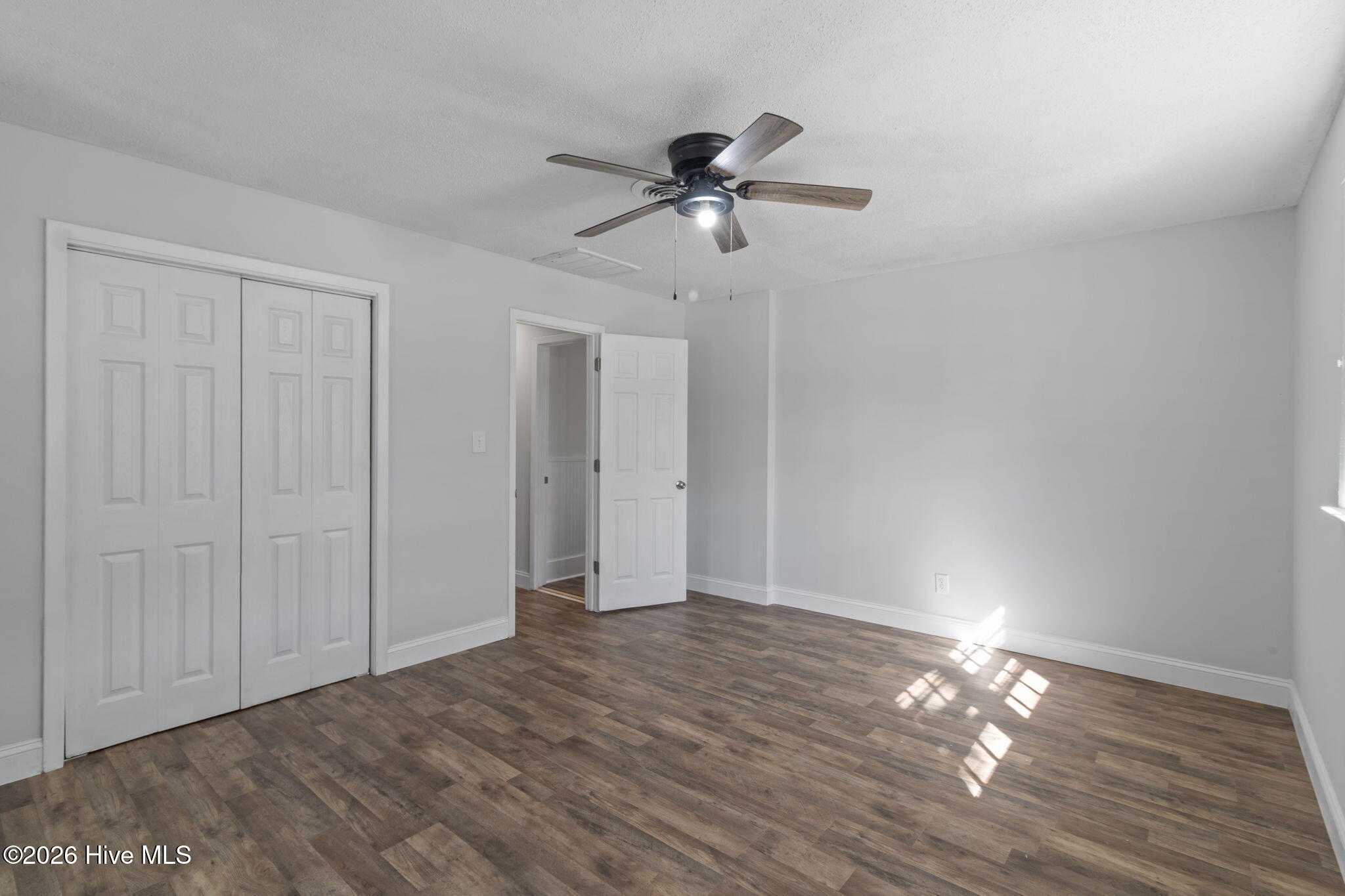 100561705 | Photo 31