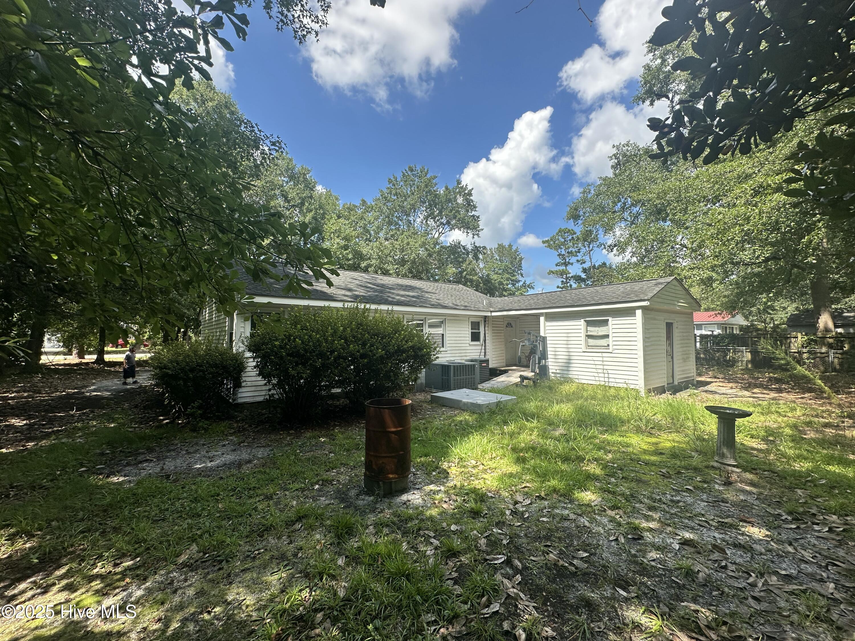 100525931 | Photo 16