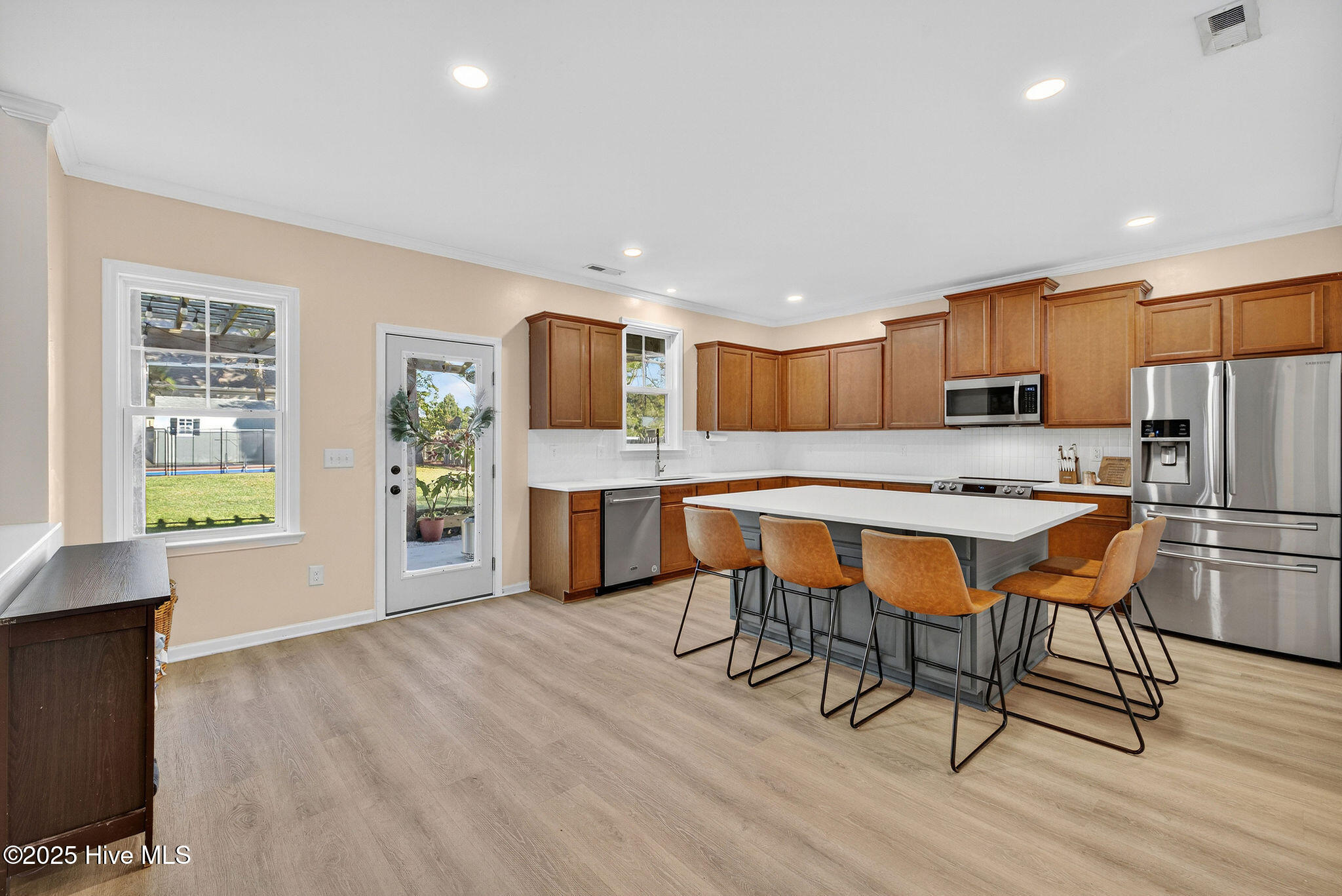 100537905 | Photo 13