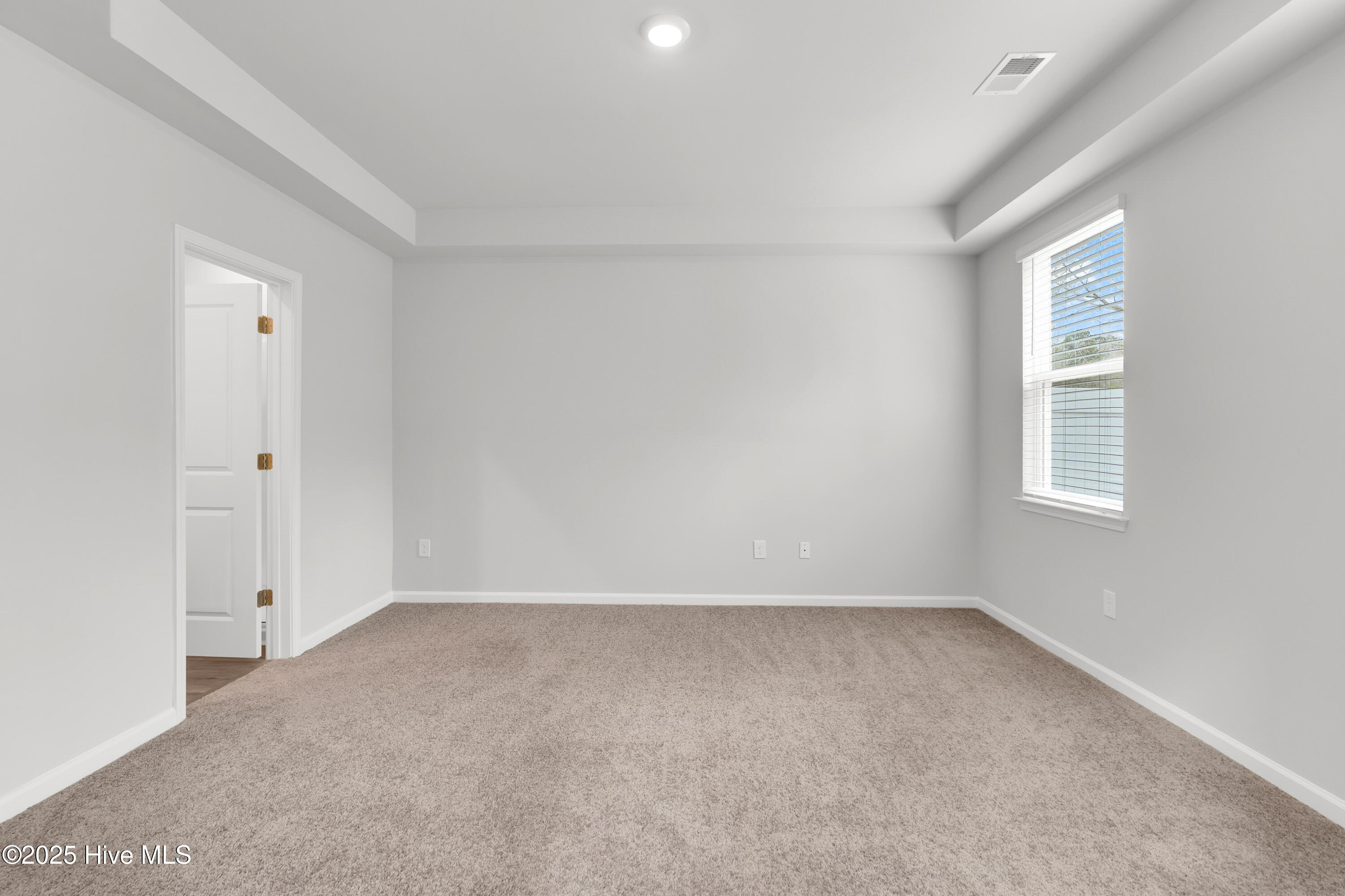 100522330 | Photo 29