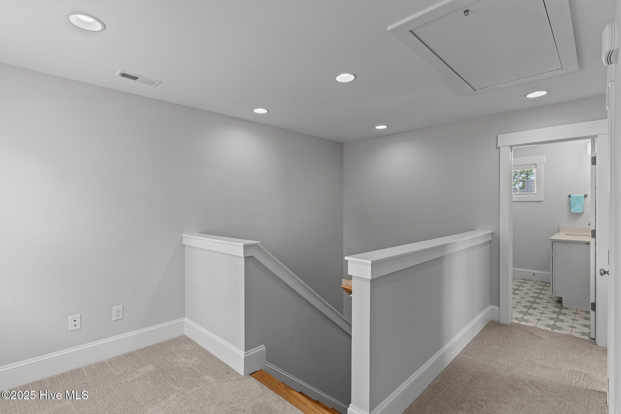 100517876 | Photo 52