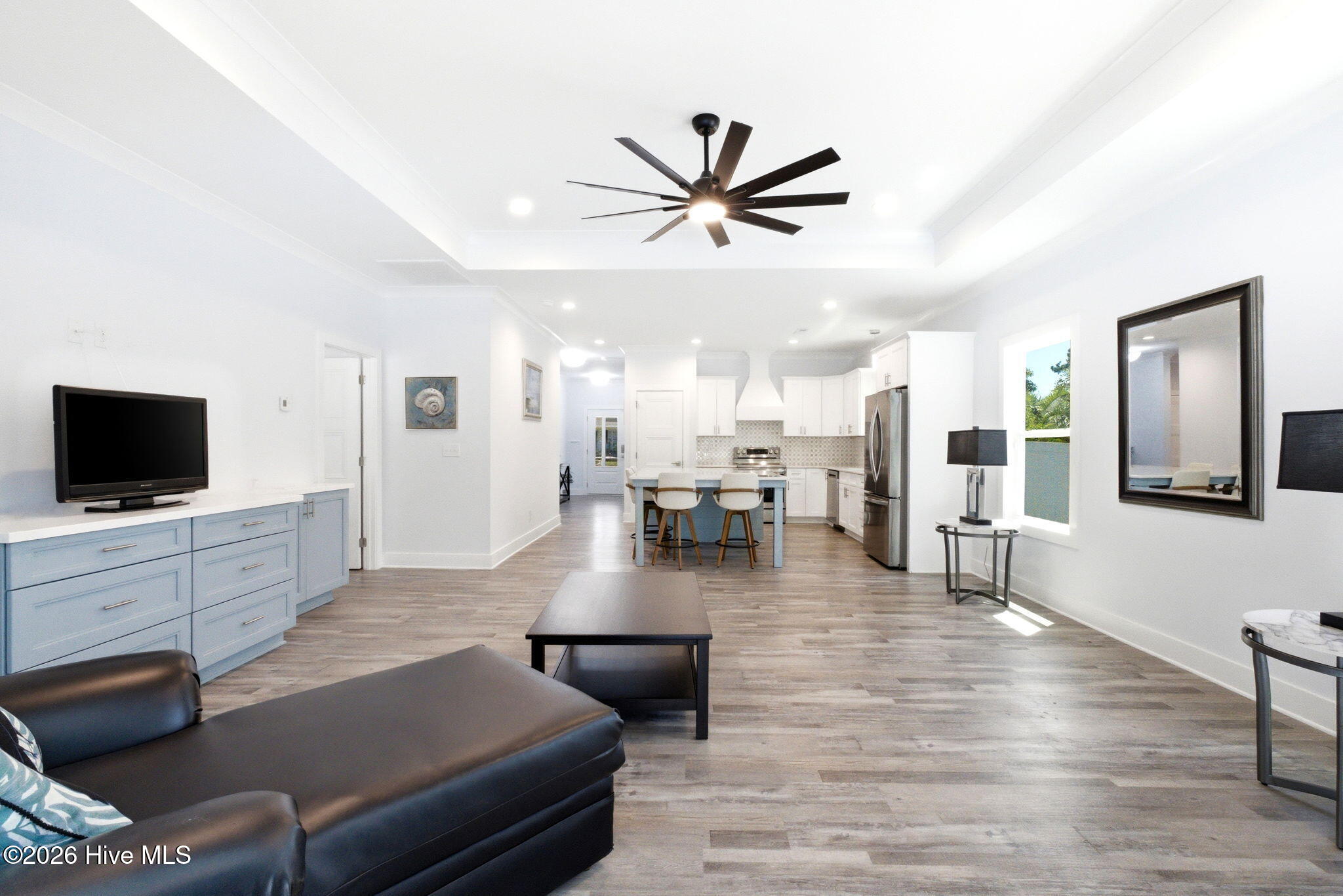 100569272 | Photo 19